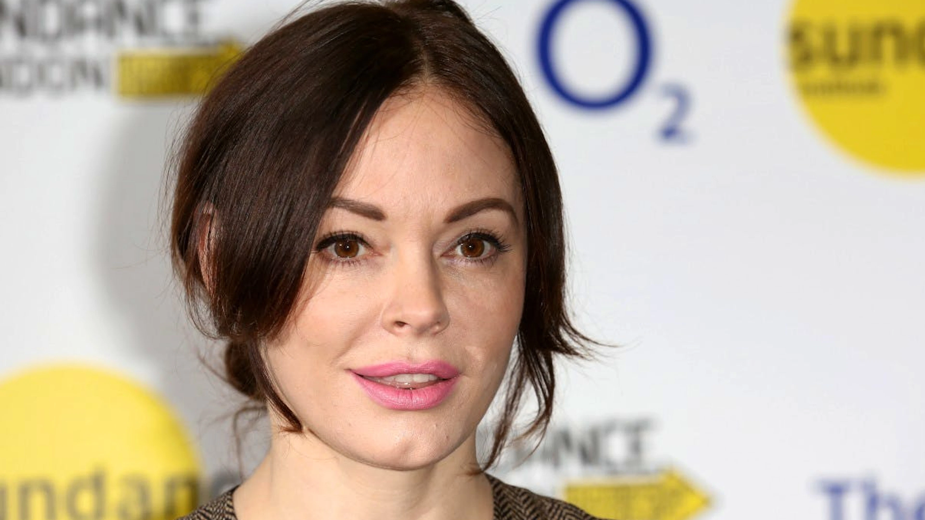 Schauspielerin Rose McGowan (45) ist heute zu Hause in der glitzernden Welt des Glamours. Das war nicht immer so:&nbsp;Schon als Kind musste sie Geld für die Familie mitverdienen – unter anderem als Strassenmusikerin. Eine Wohnung konnte sie sich später nicht leisten, und sie musste für eine Weile auf der Strasse leben.