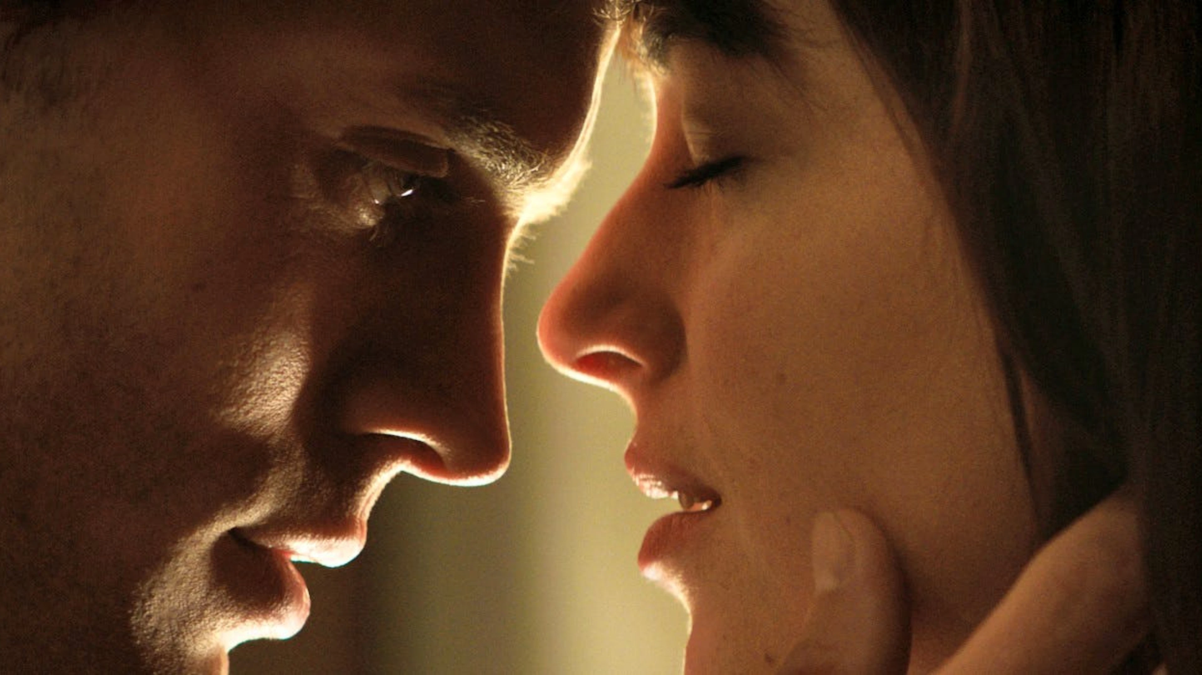 In der Bestseller-Buchvorlage geht es um SM-Fantasien, Bondage, Leidenschaft – alle rechneten mit sinnlichen Filmen. Tatsächlich waren die drei «Fifty Shades Of Grey»-Softpornos so prickelnd wie ein Glas Leitungswasser. Schlüpfrig geht jedenfalls anders.