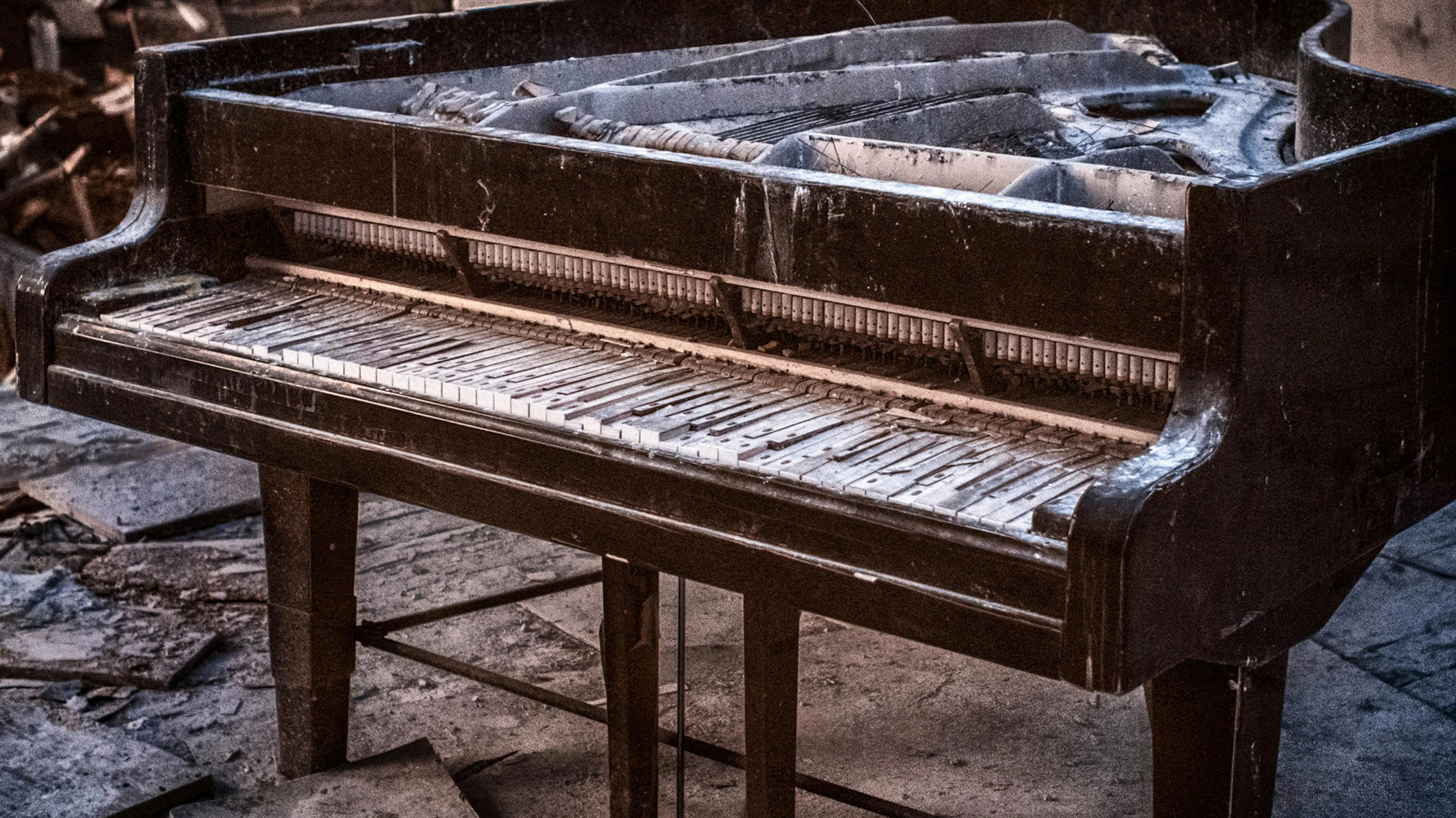 In der Konzerthalle von Prypjat wird schon lange keine Musik mehr gespielt.