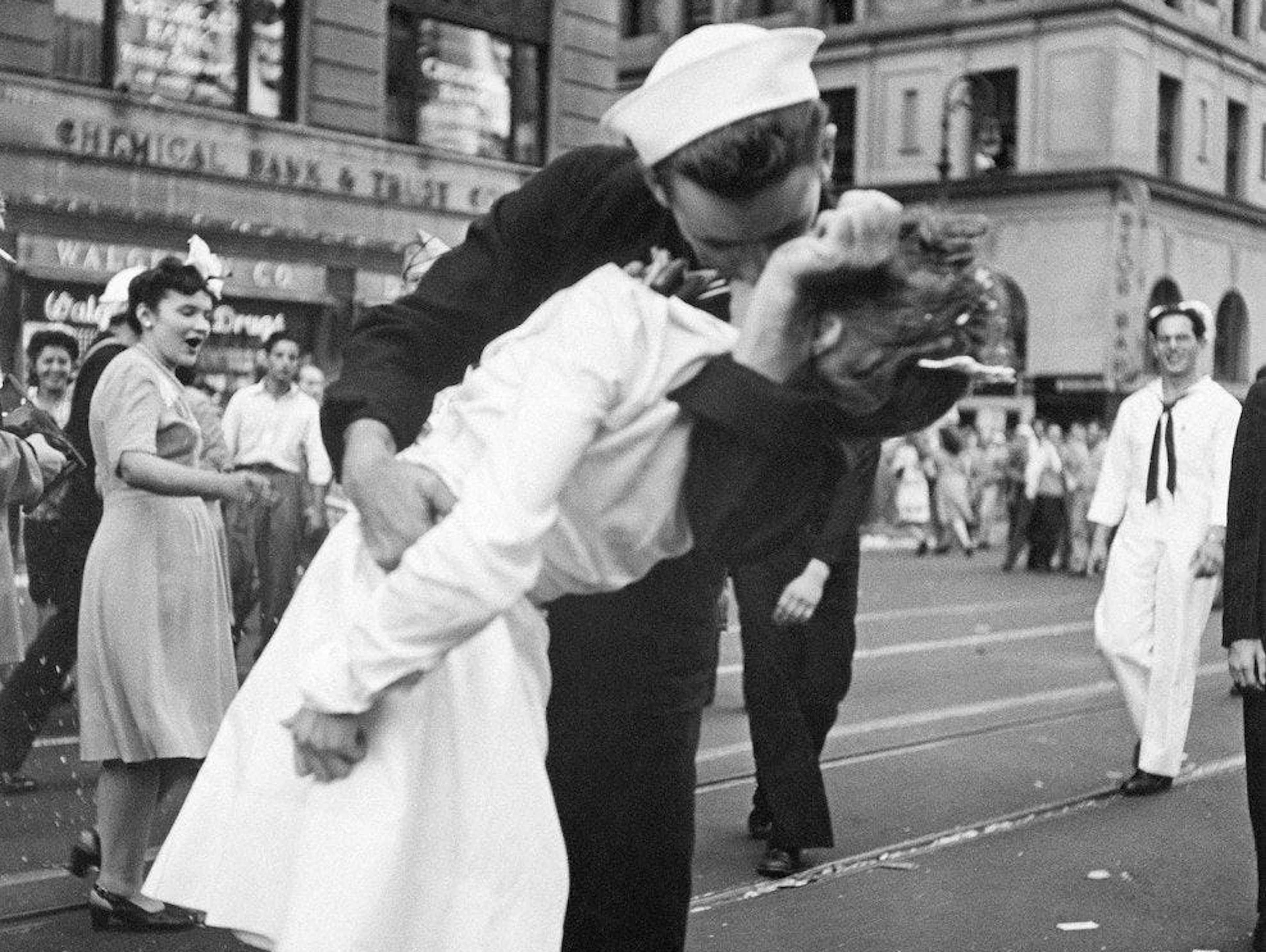 Nicht wirklich zum Lachen war allen Beteiligten bei der Lebensbeichte eines alten Mannes gegenüber seinen zwei Töchtern. Er erklärte ihnen, dass sie nämlich noch sieben weitere Geschwister auf der ganzen Welt hatten! Der Mann hatte es als Marinesoldat bei der Royal Navy während des Zweiten Weltkriegs offenbar nicht nur auf den Feind abgesehen gehabt, sondern war vor allem in sicheren Häfen in den Nahkampf gegangen. (Symbolbild)
