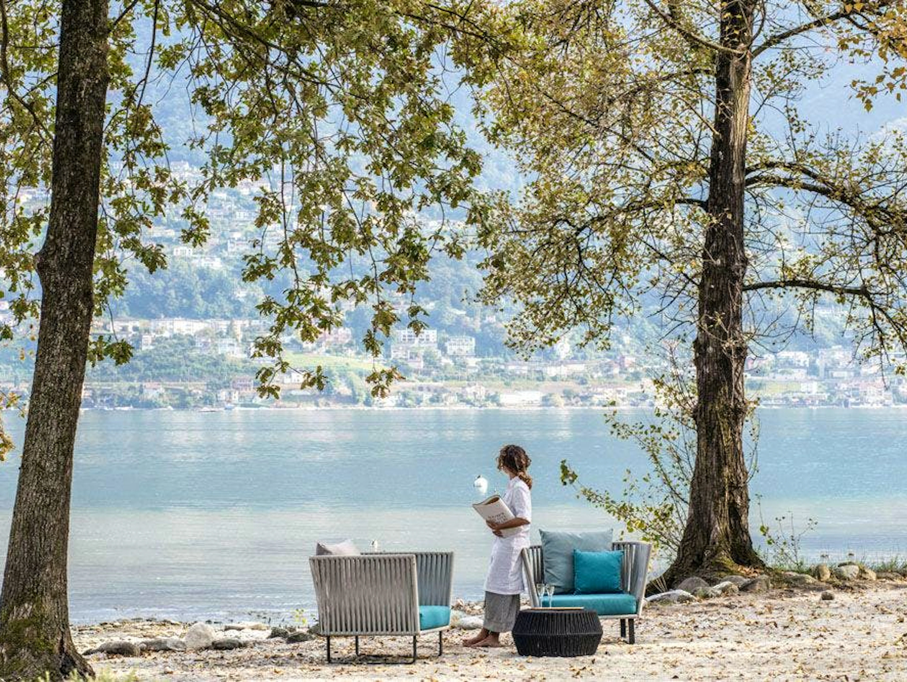Castello del Sole, Ascona, TI: Entspannen am Privatstrand mit eigener Beach-Bar? Das gibts auch in der Schweiz. Es gibt kaum einen Grund, die weitläufige Tessiner Hotelanlage zu verlassen. Auch sehr cool: Beauty-Behandlungen mit der Pflegelinie Vineasole, basierend auf Wirkstoffen der hauseigenen Weinreben.