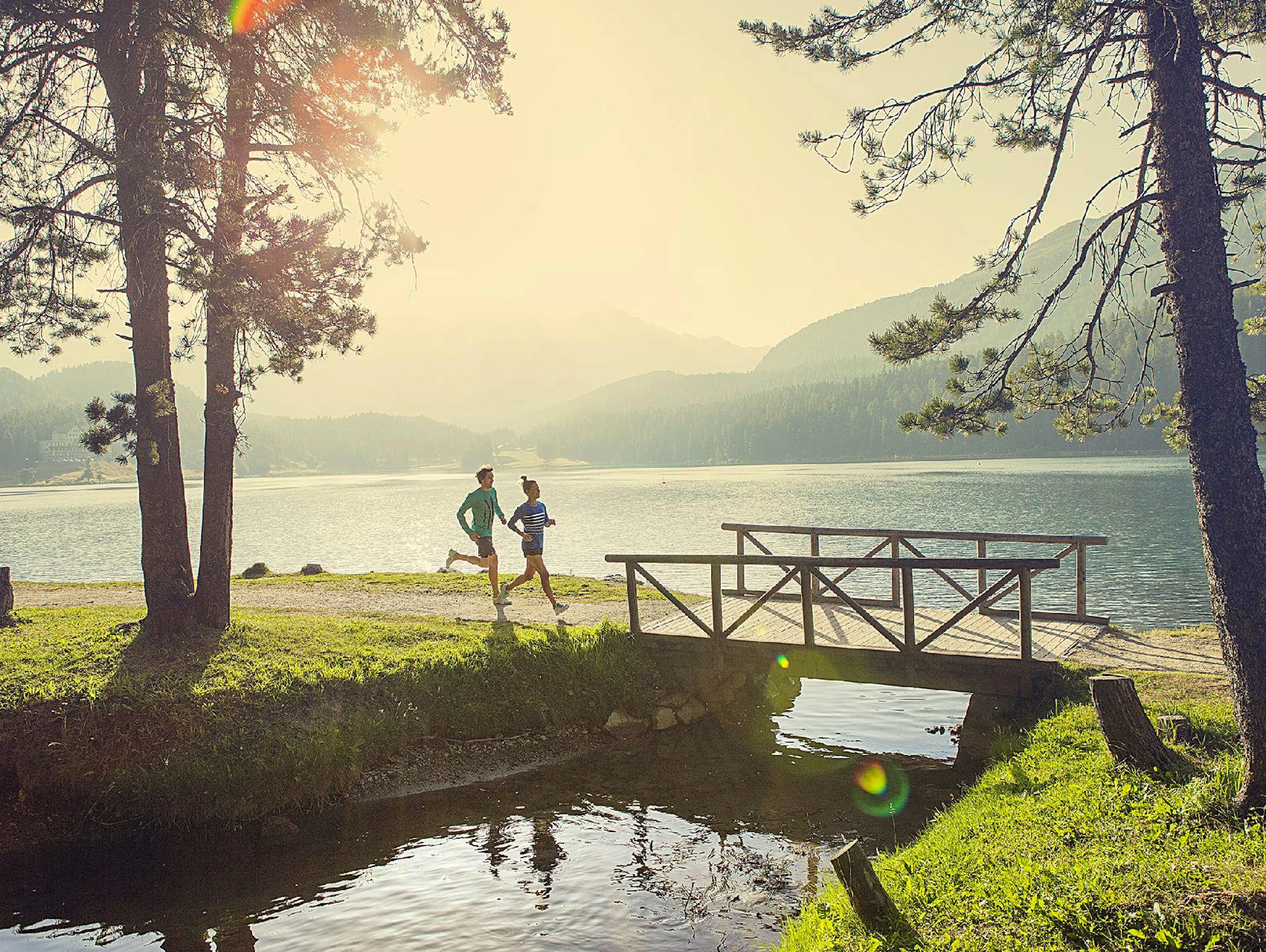 St. Moritz: Im Engadin ist das Angebot an sportlichen Aktivitäten praktisch unbegrenzt. Und das Sommer wie Winter. Höhentraining, Wandern, Jogging ...