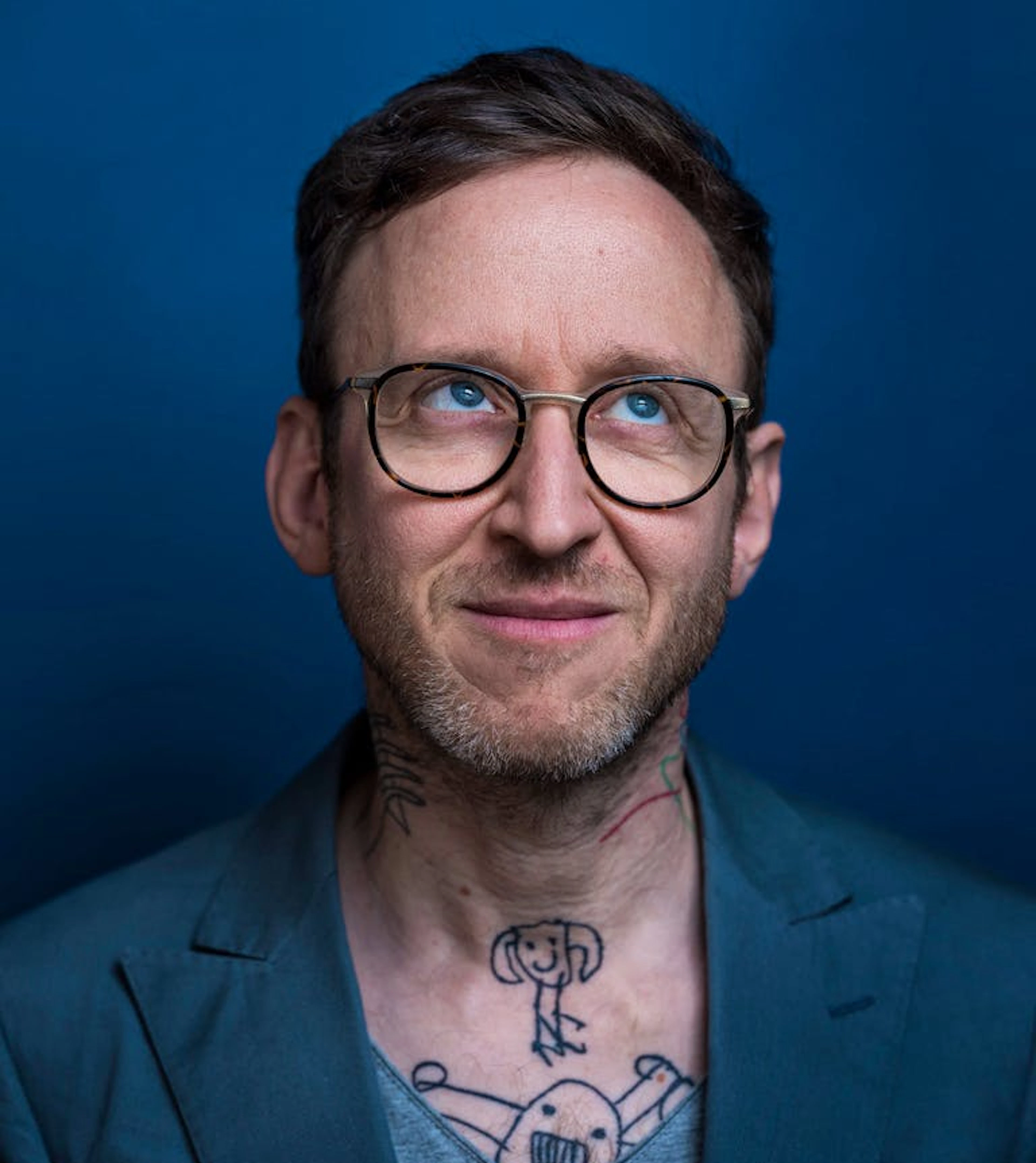 Thomas Meyer über seine Brille: «Ich habe noch ein zweites Modell. Jenes, das Schauspieler Joel Basman in der Verfilmung meines Romanes 'Wolkenbruchs wunderliche Reise in die Arme einer Schickse' trägt.»