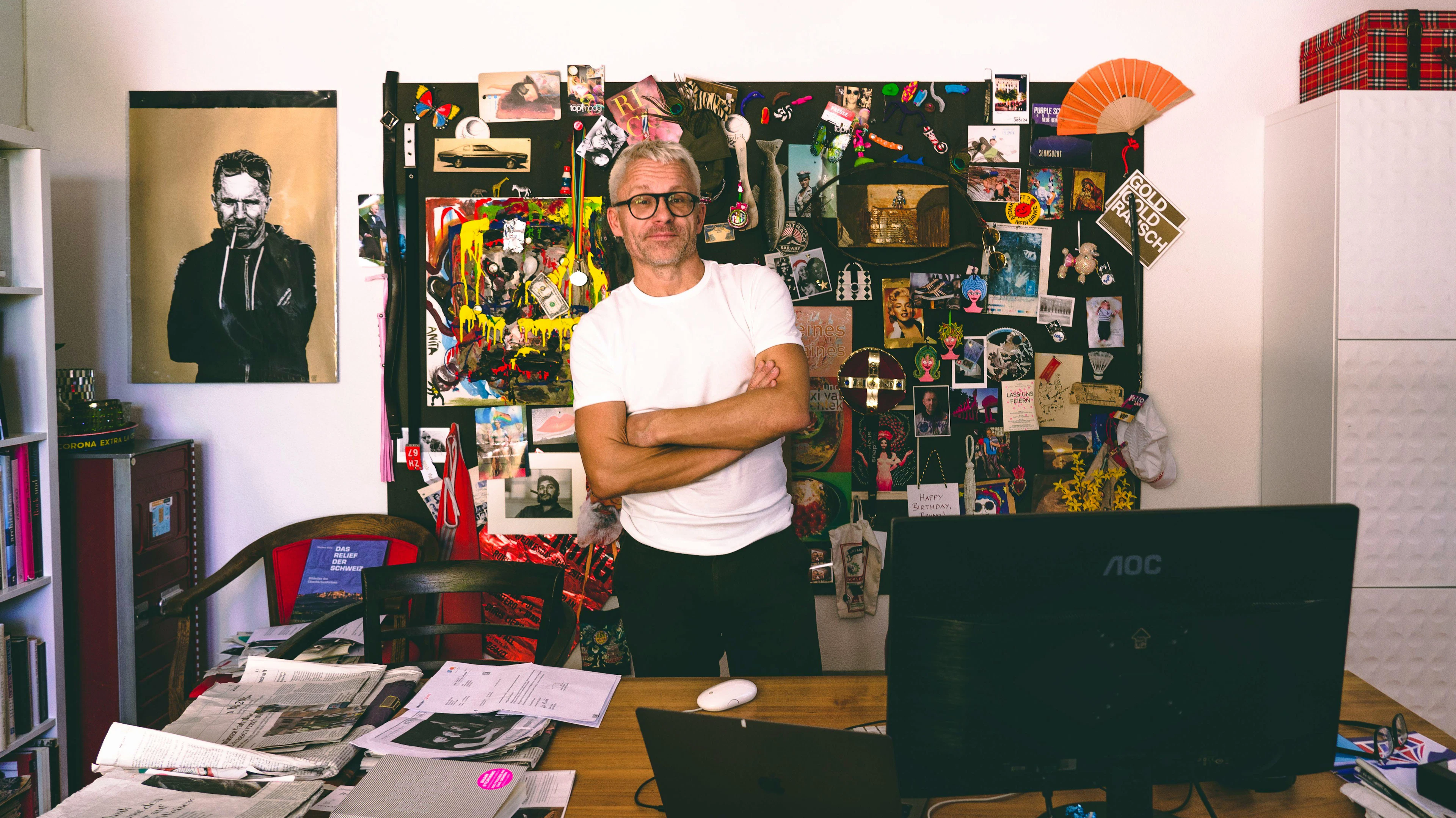 Bruno Bötschi in seinem Homeoffice, in dem er den Lockdown über ausgeharrt hat.