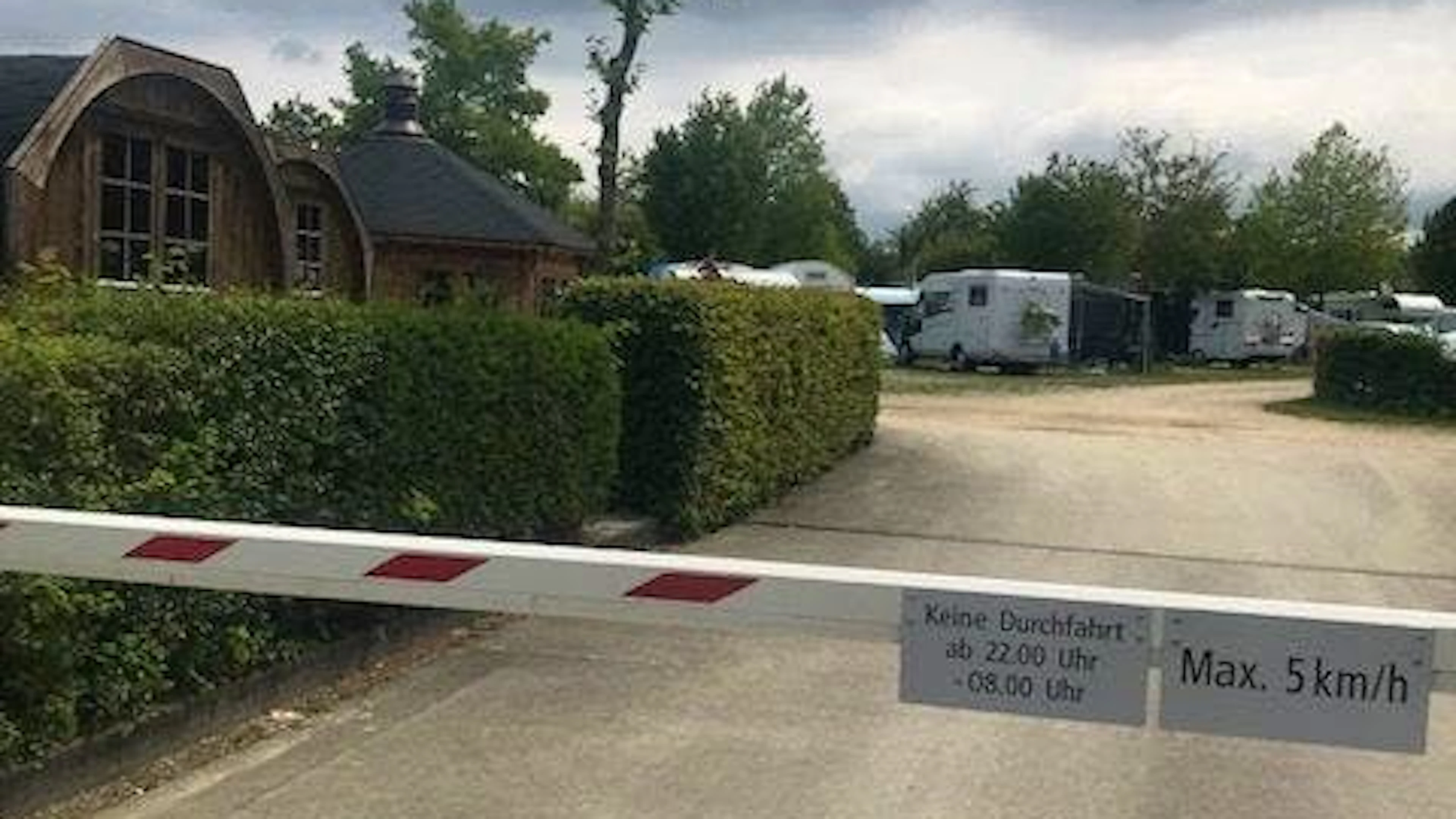 Ab 22 Uhr ist auf den meisten Schweizer Campingplätzen Nachtruhe.