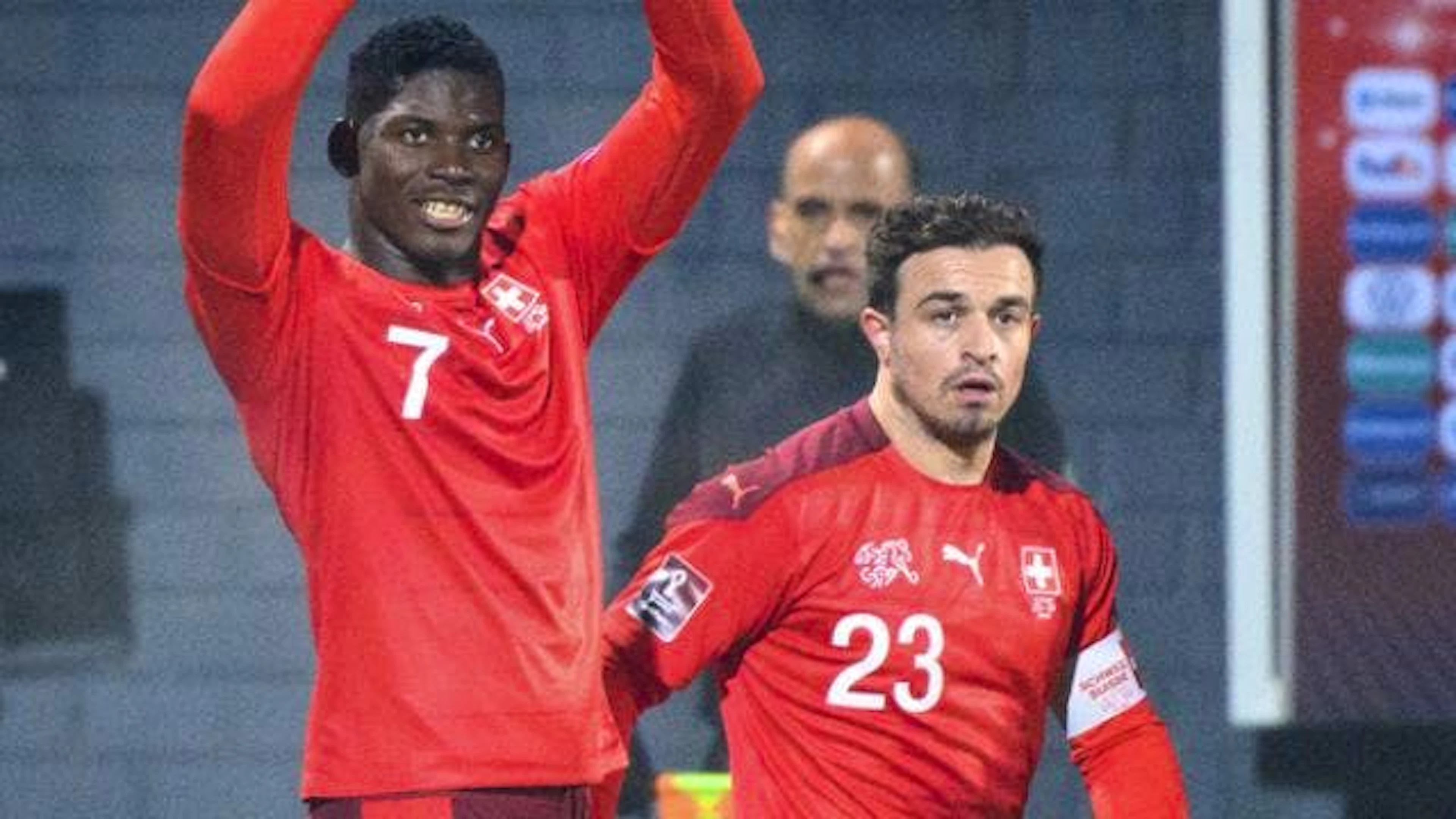 Breel Embolo (links) gelang in Litauen ein Doppelpack.