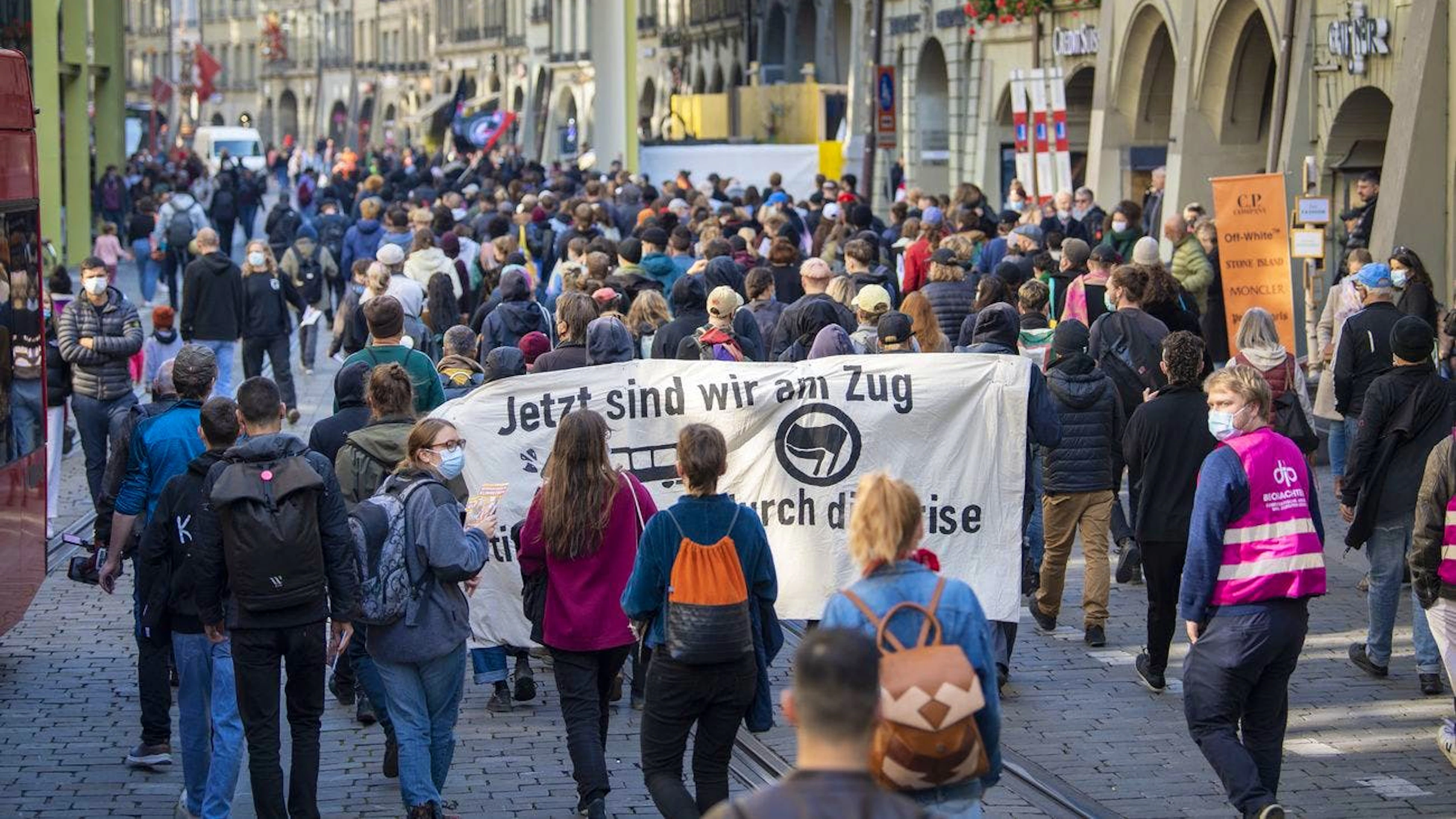 Kundgebung des Solidarischen Bündnisses Bern am 16. Oktober 2021.