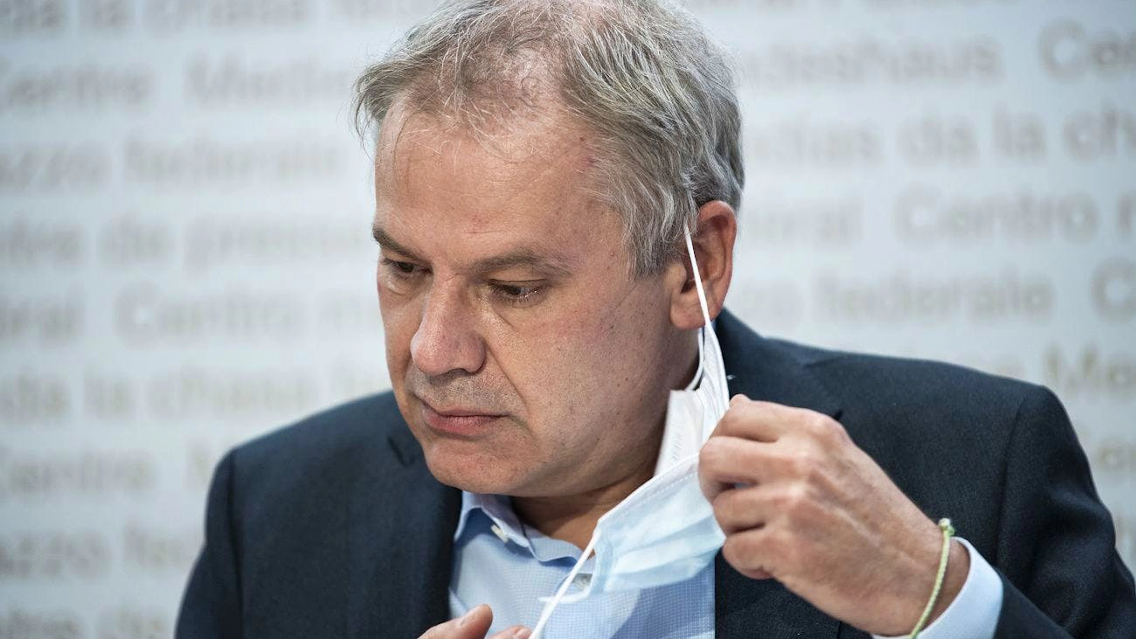 Patrick Mathys, Leiter Sektion Krisenbewältigung und internationale Zusammenarbeit beim Bundesamt für Gesundheit BAG, äussert sich auf einer Medienkonferenz zur aktuellen Lage. (Archiv)