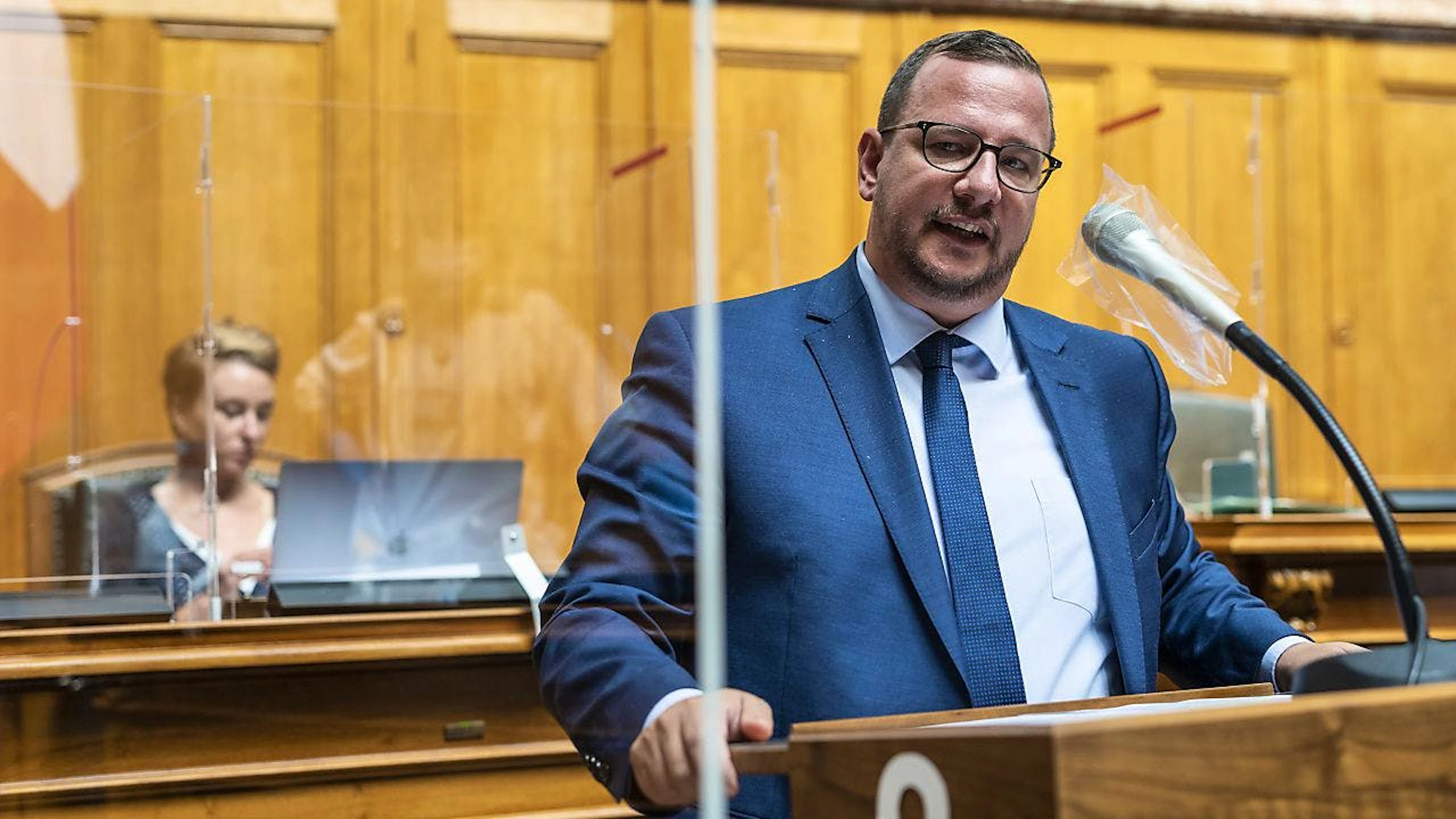 Der Fraktionspräsident der Mitte, Philipp Matthias Bregy, kritisiert Berset ebenfalls.