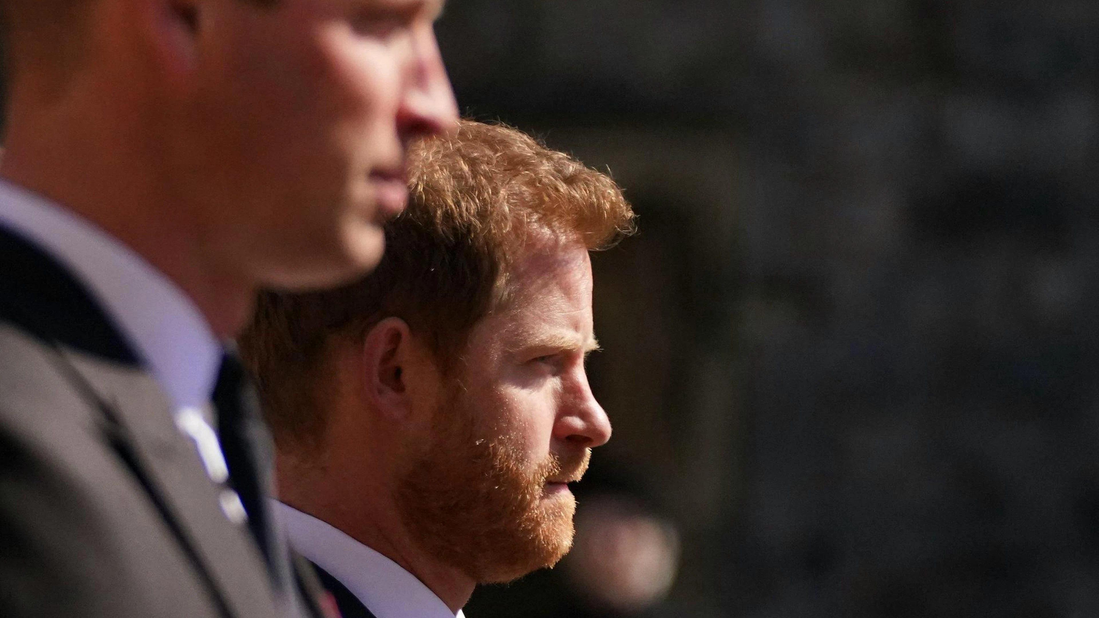 Harry behauptet in seiner Biografie, die am 10. Januar 2023 erscheint, William habe ihn nicht nur angeschrien, sondern auch angegriffen und verletzt.