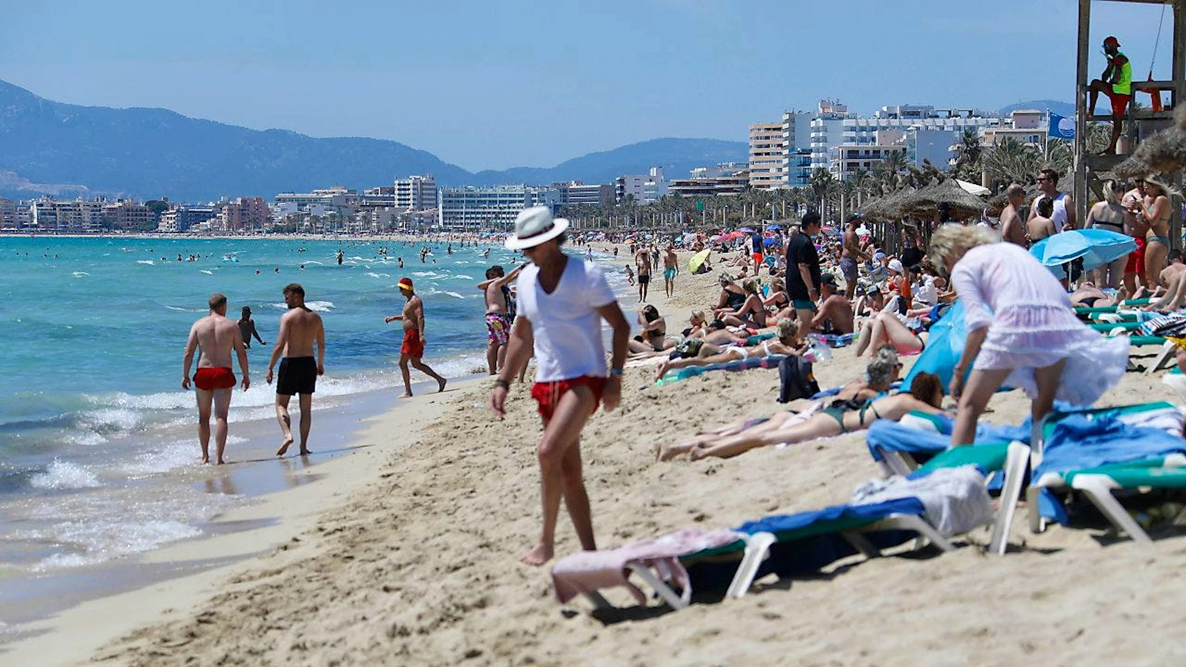 Auf Mallorca sorgt eine App für Liegestuhl-Onlinereservationen für rote Köpfe.