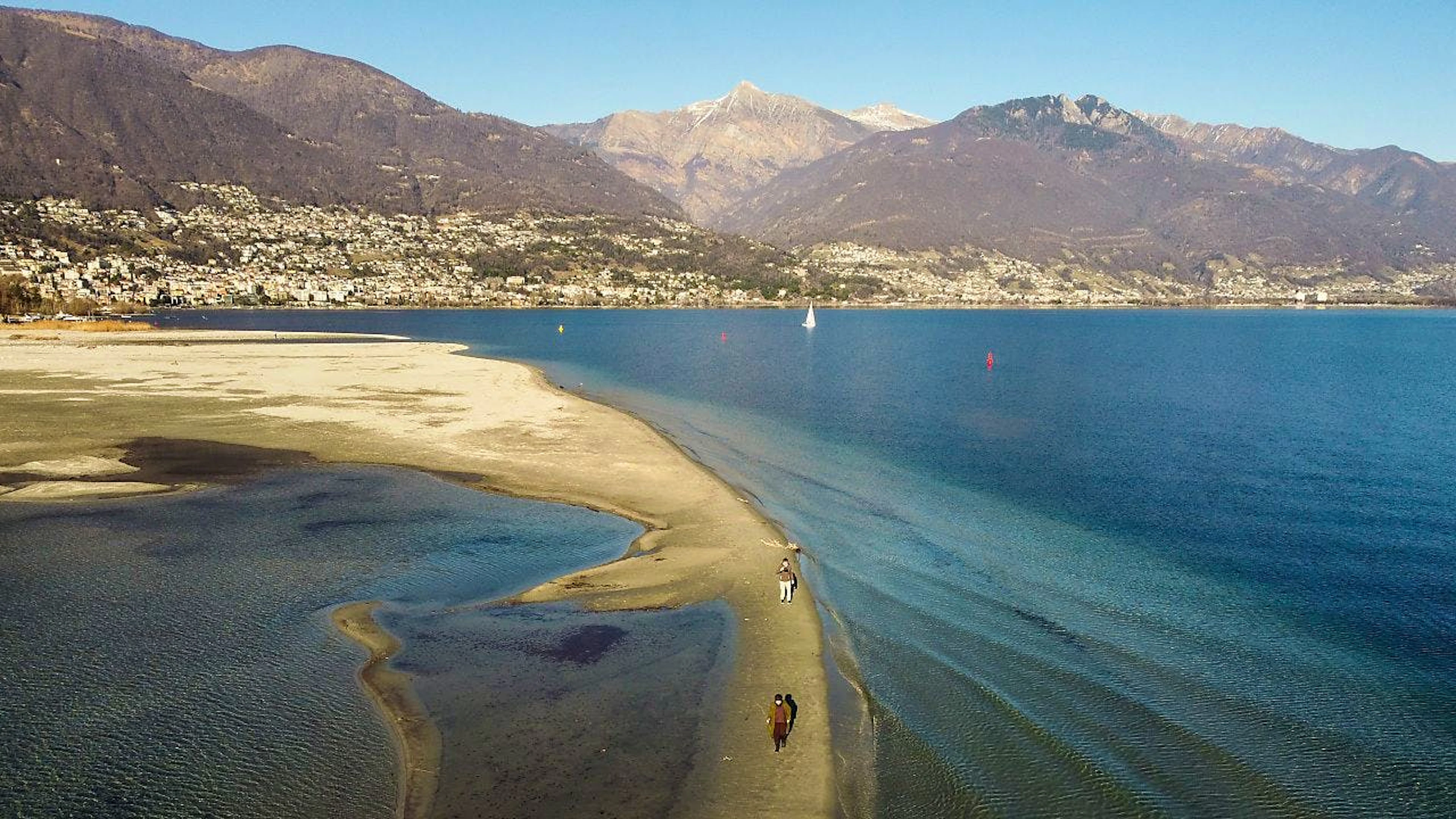 Die Maggia im Tessin führte in diesem Winter nur wenig Wasser. Das Wetter auf der Alpensüdseite war in diesem Winter trocken und mild wie nie zuvor.