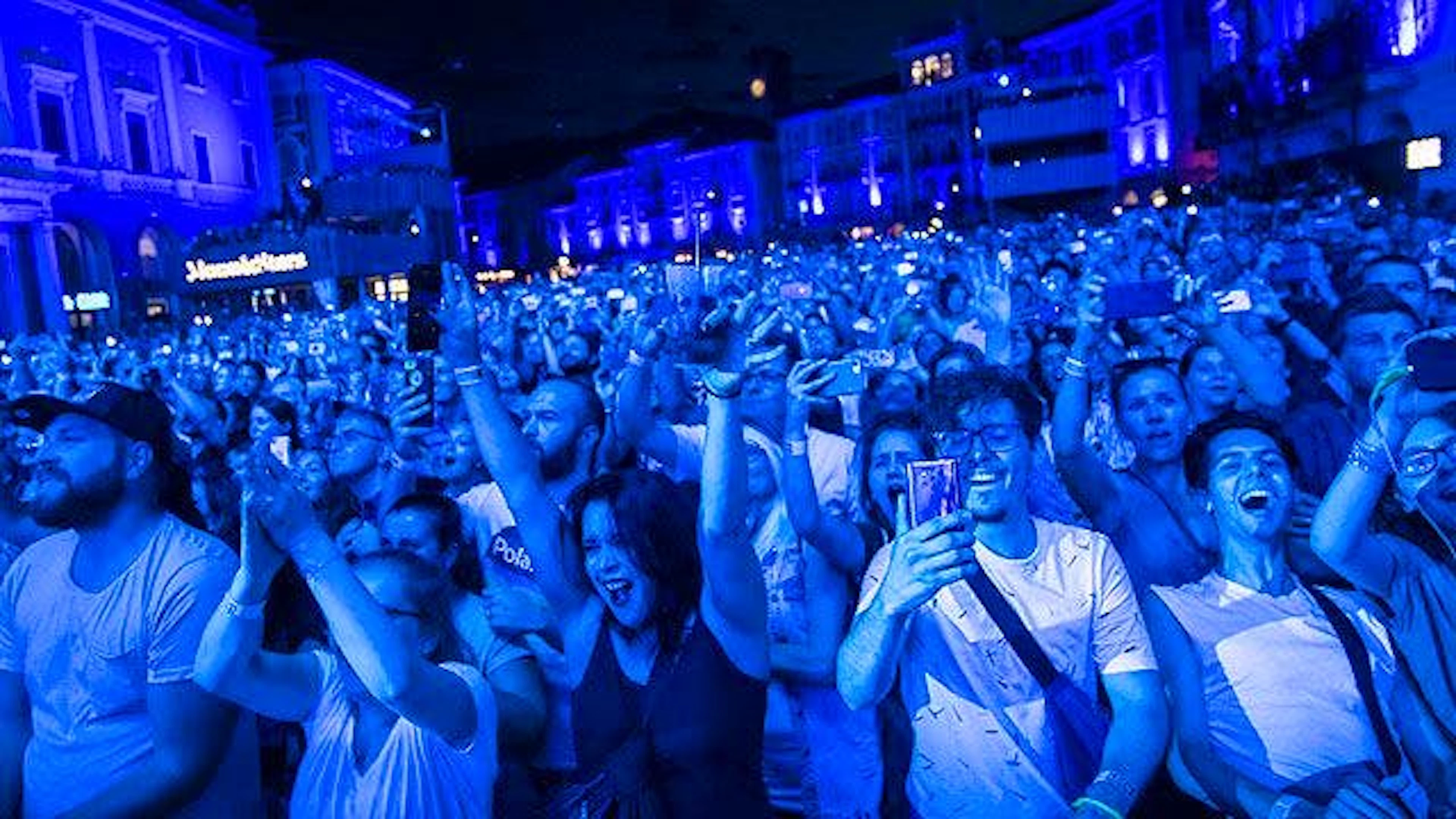 Das Moon&amp;Stars auf der Piazza Grande in Locarno bietet Festival-Besucher*innen eine ganz spezielle Atmosphäre.