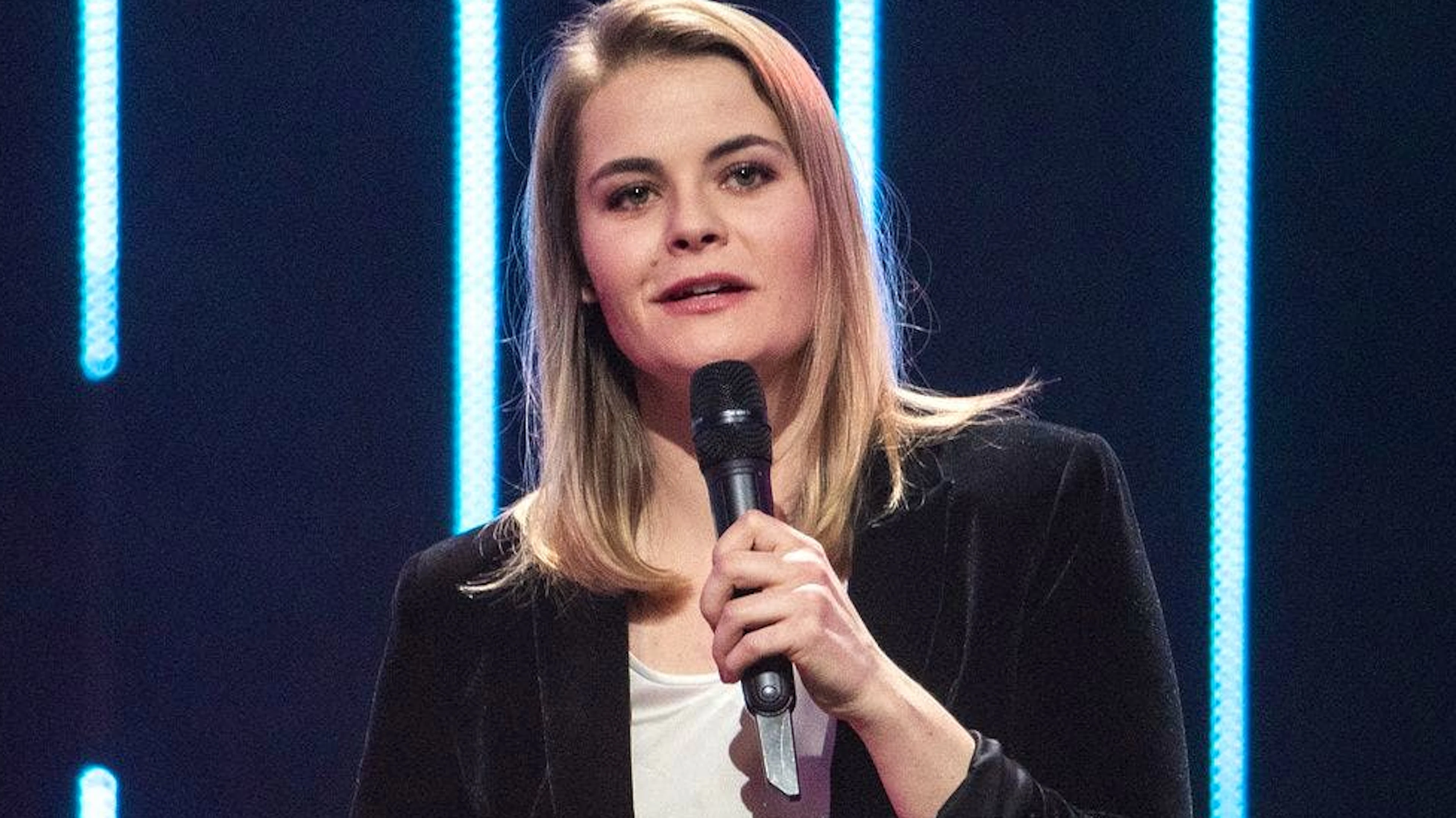 Hazel Brugger, hier bei den Swiss Music Awards 2020, will in Zukunft nicht mehr so viel unterwegs sein.