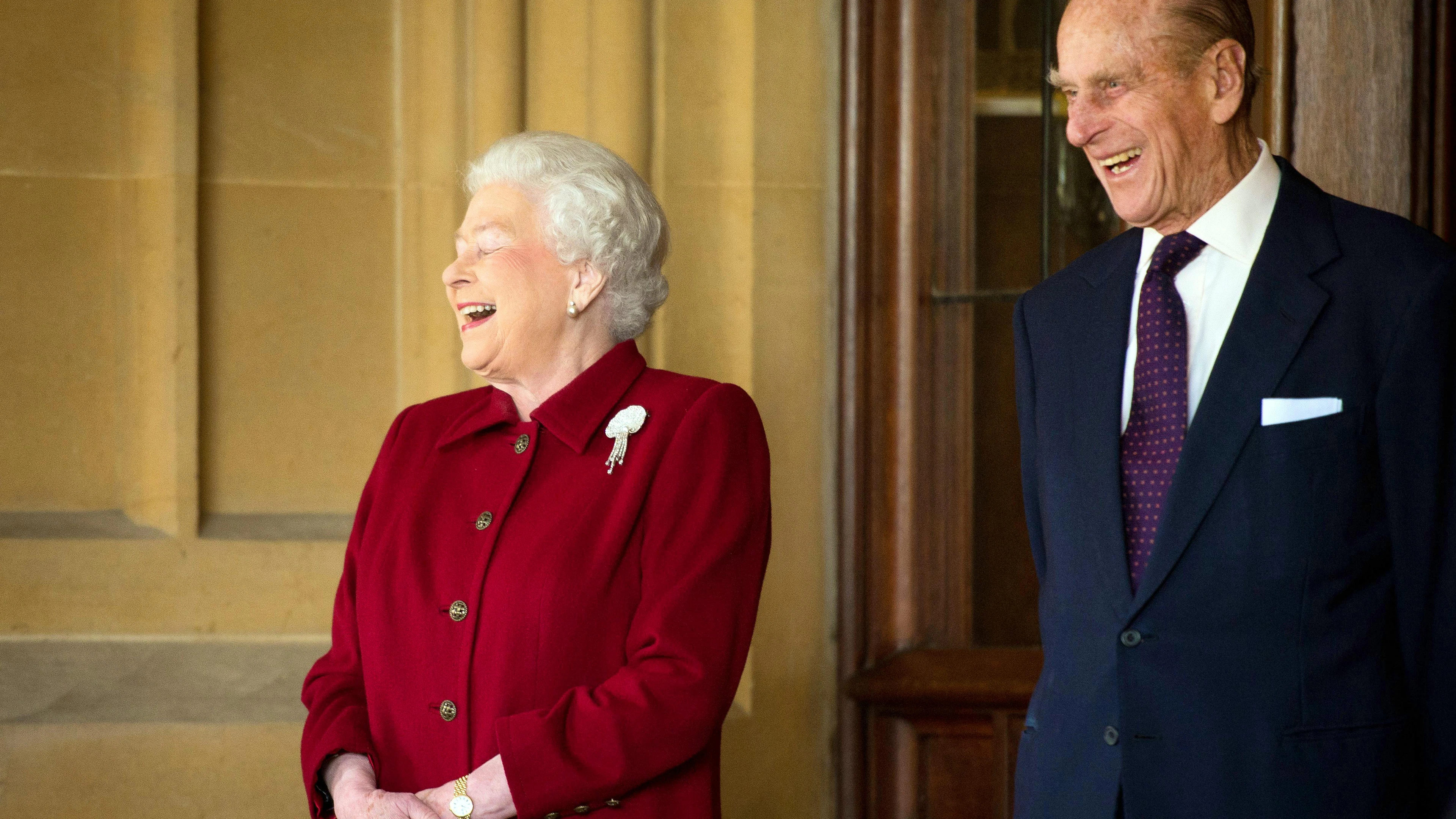 Prinz Philip ist die grosse Stütze im Leben der Queen. Bei seinem Tod am 9. April 2021 ist er 99 Jahre alt. 73 Jahre sind sie verheiratet und haben vier Kinder. Eine Rekord-Ehe!