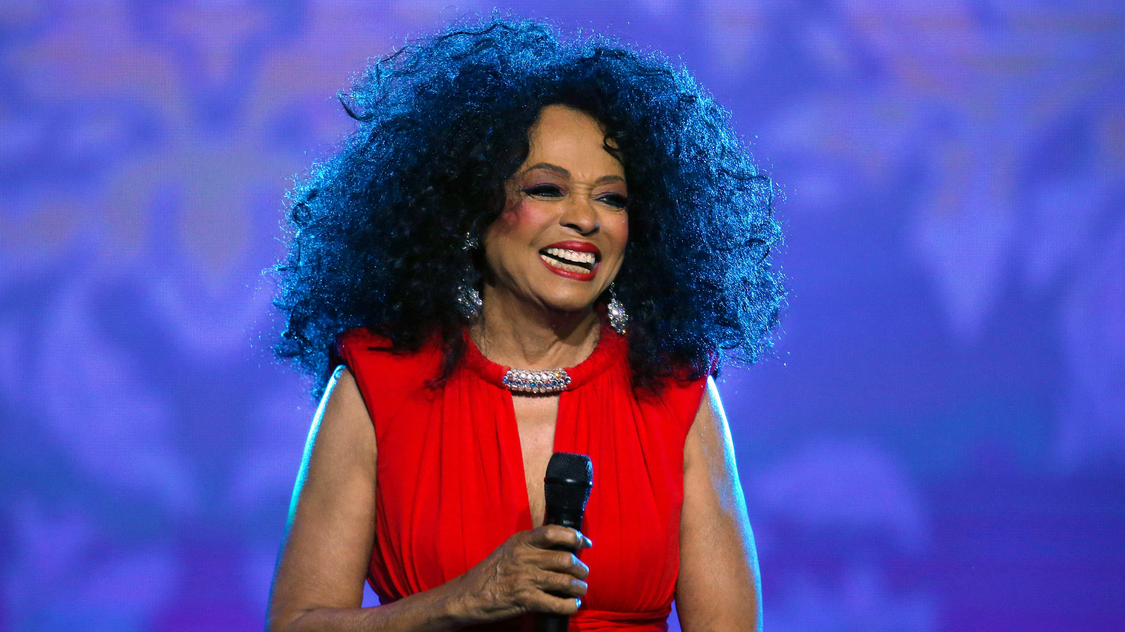 Diana Ross gehört zu den erfolgreichsten Musikerinnen aller Zeiten. Dies, sowohl Solo, als auch während ihrer Zeit als Frontsängerin der Supremes. Im Alter von 78 Jahren reist sie ebenfalls ans Jazz Festival.