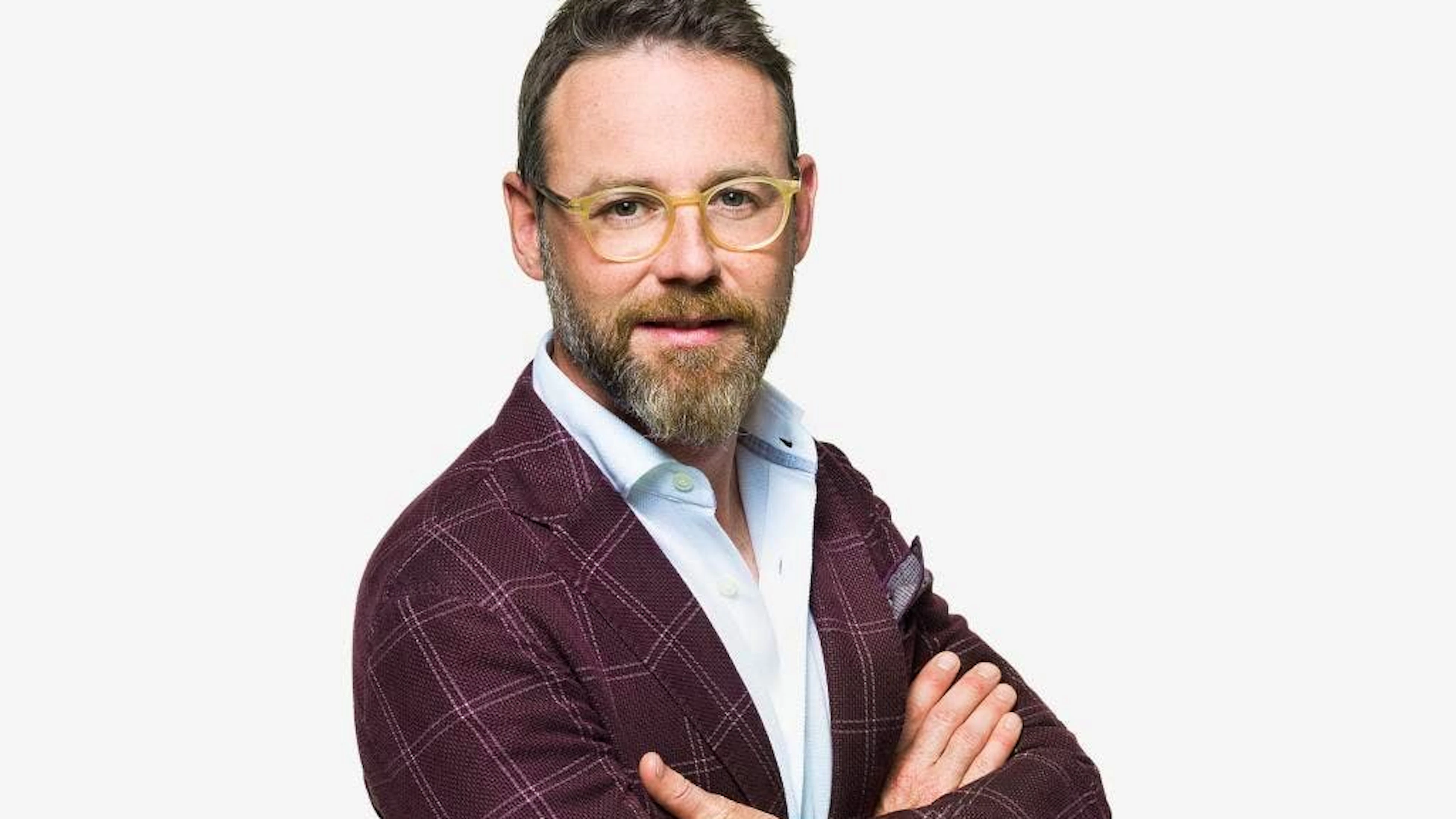 Der langjährige Moderator Nik Hartmann verliess das SRF 2020.&nbsp;&nbsp;Einem breiten Publikum bekannt wurde er mit der Sendung «SRF bi de Lüt – Über Stock und Stein», in welcher er ab 2008 mit seiner Hündin Jabba die Schweiz durchwanderte.