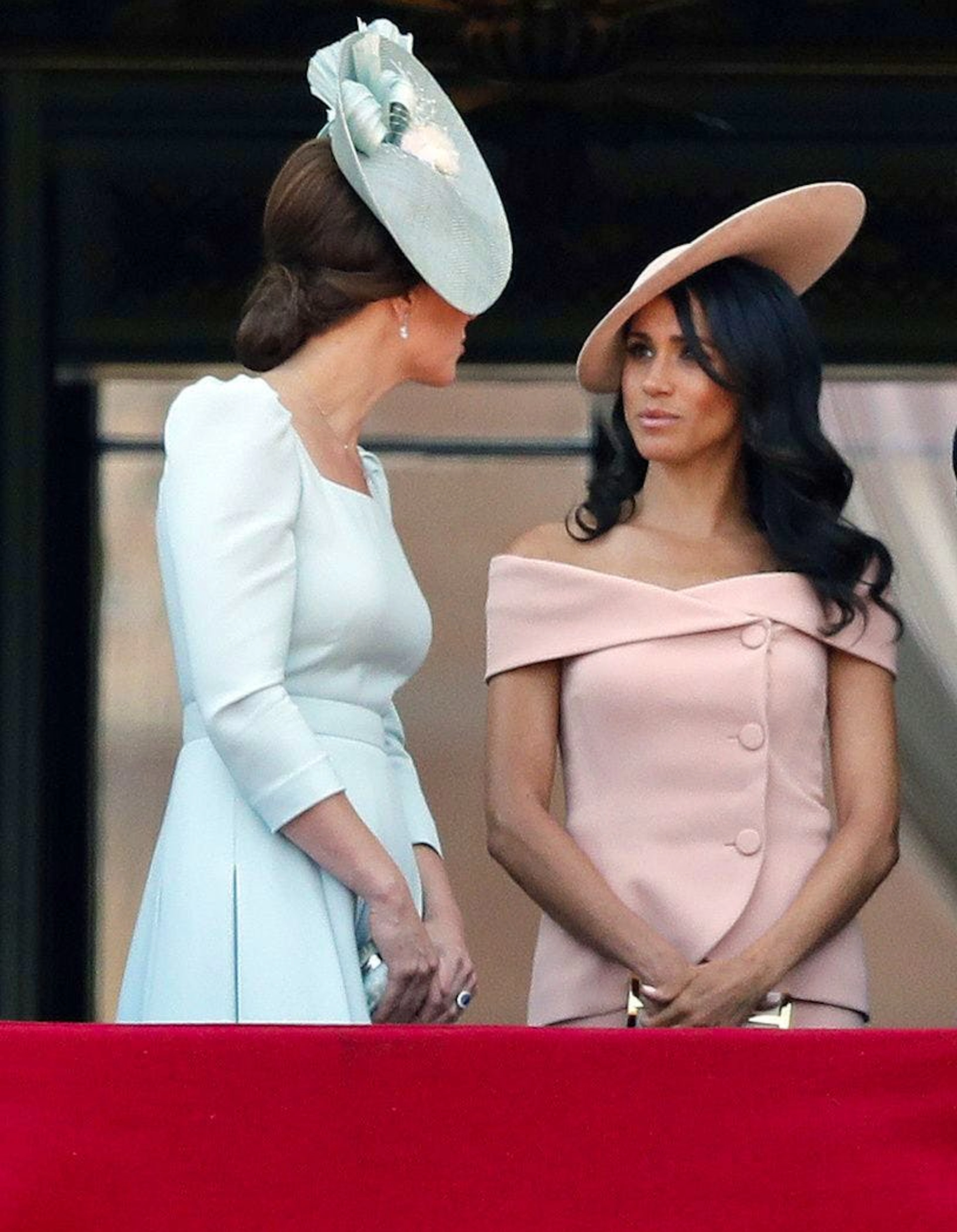 Kommt doch noch alles gut? Wer weiss, vielleicht treffen sich nächste Woche Kate und Meghan ja zu einem Tässchen Tee, wenn in London das Platinjubiläum von Queen Elizabeth II. begangen wird.
