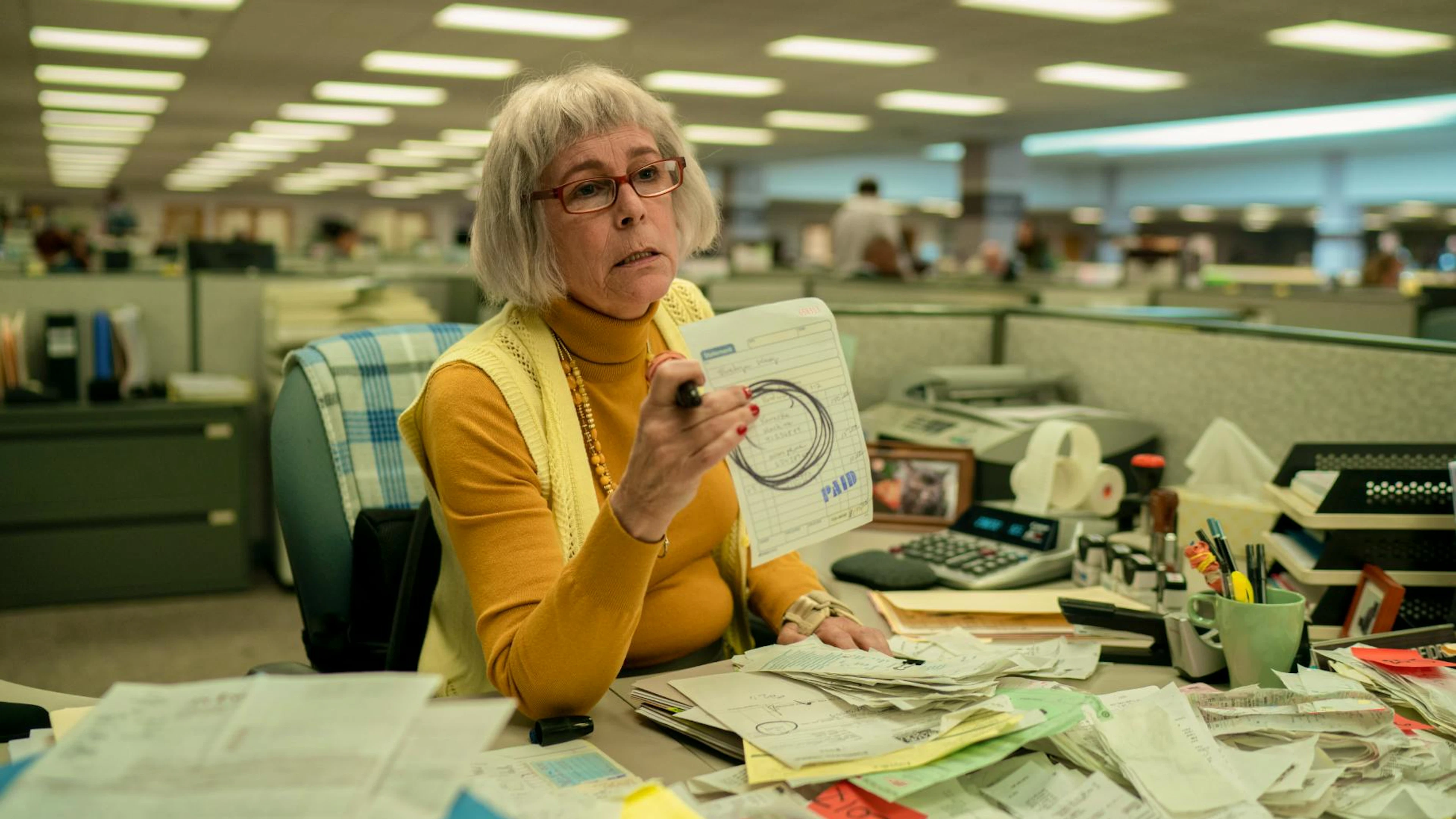Auch Jamie Lee Curtis lässt sich in der Actioncomedy sehen – mit ungewohntem Look.