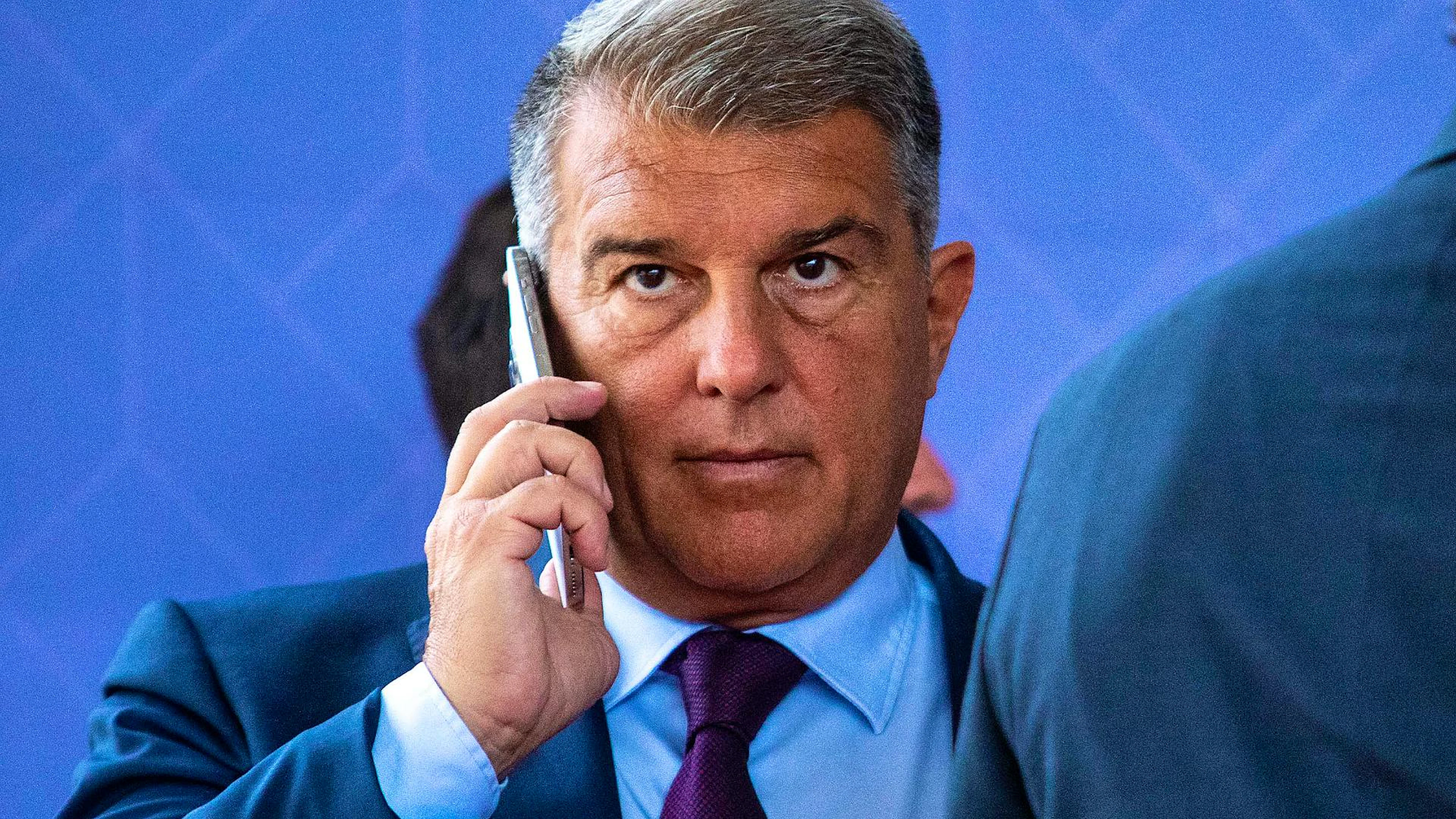 Barça-Präsident Joan Laporta setzt für kurzfristige Erfolge die Zukunft des Vereins aufs Spiel.