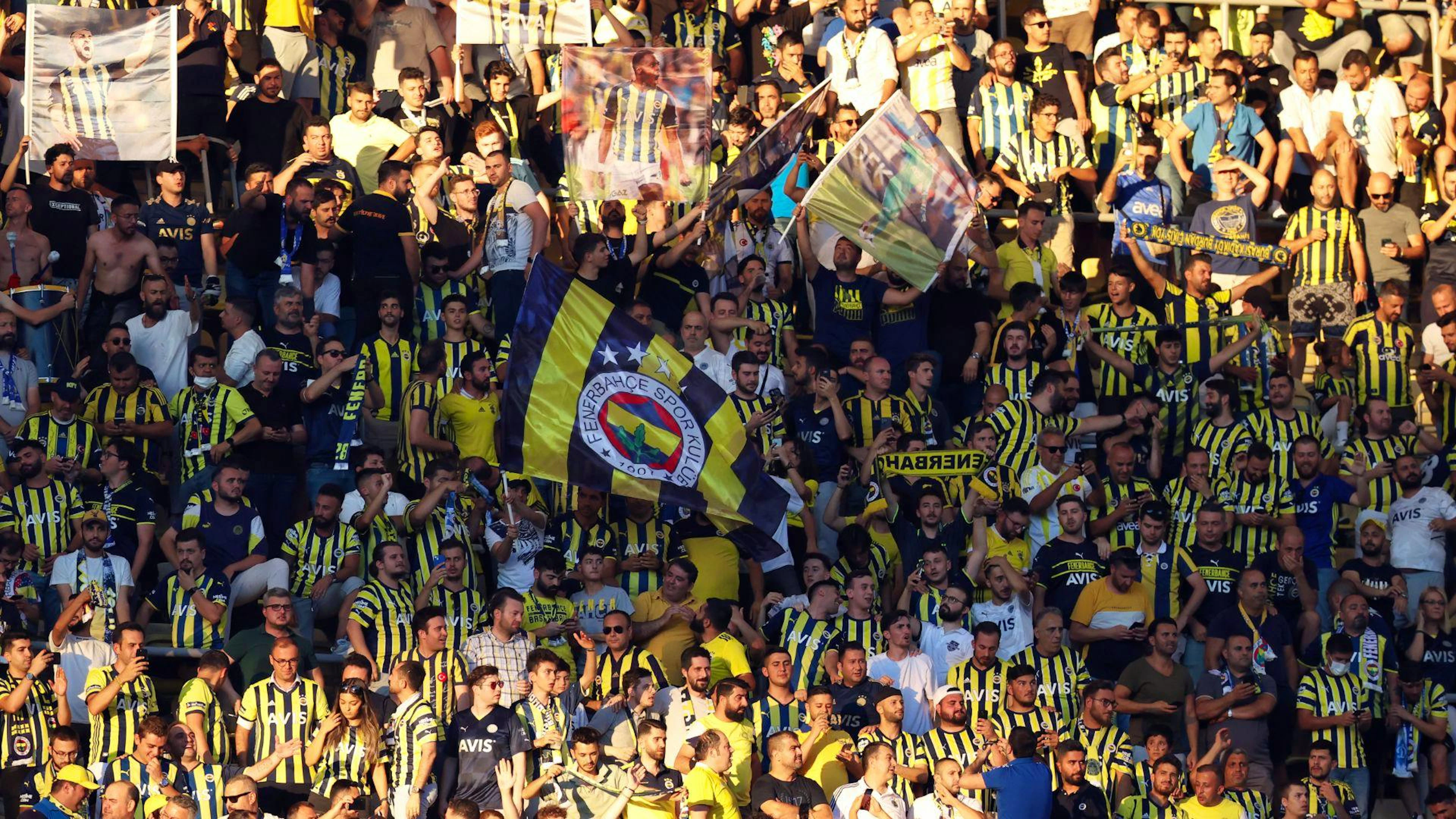 Die Fenerbahce-Fans sorgten am Mittwochabend für einen Eklat.