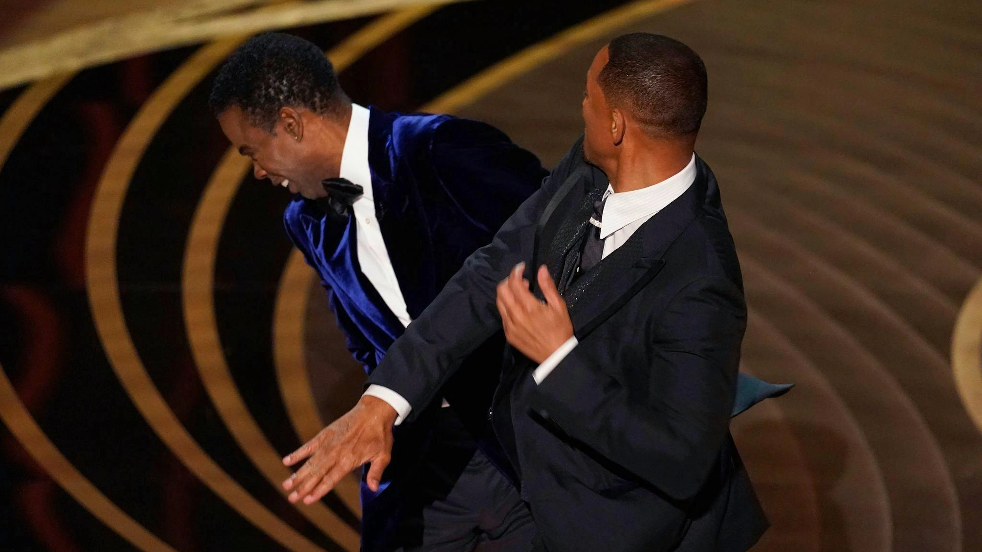 Die Szene geht um die Welt: Will Smith  verpasst Chris Rock bei der Oscar-Verleihung 2022 eine Ohrfeige.