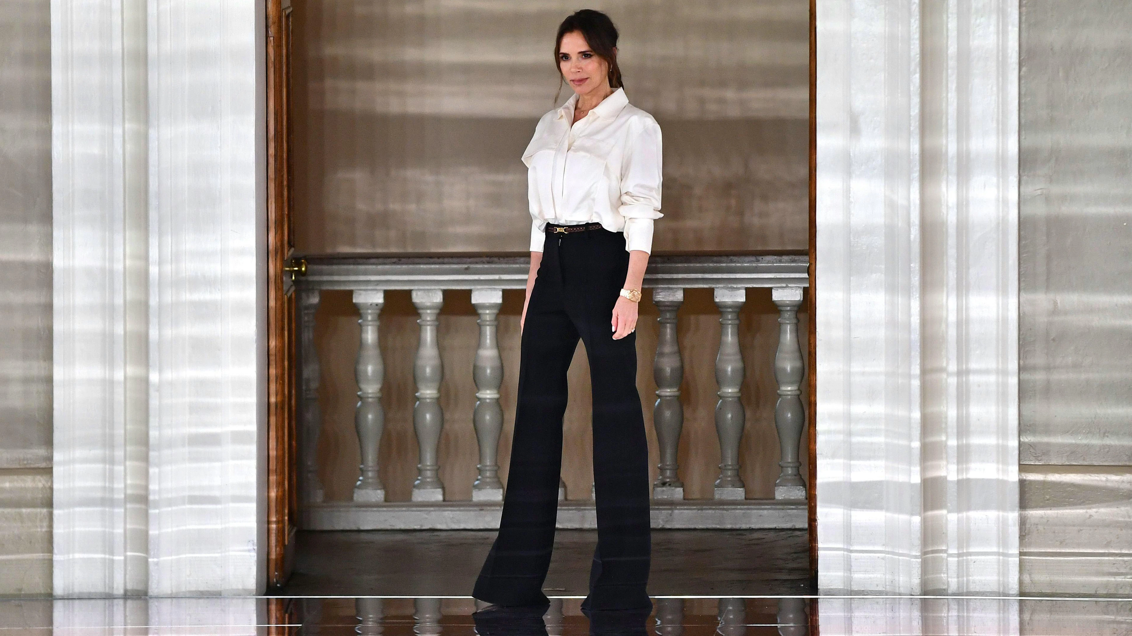Victoria läuft auch regelmässig auf den eigenen Laufstegs bei Shows ihres Modelabels.