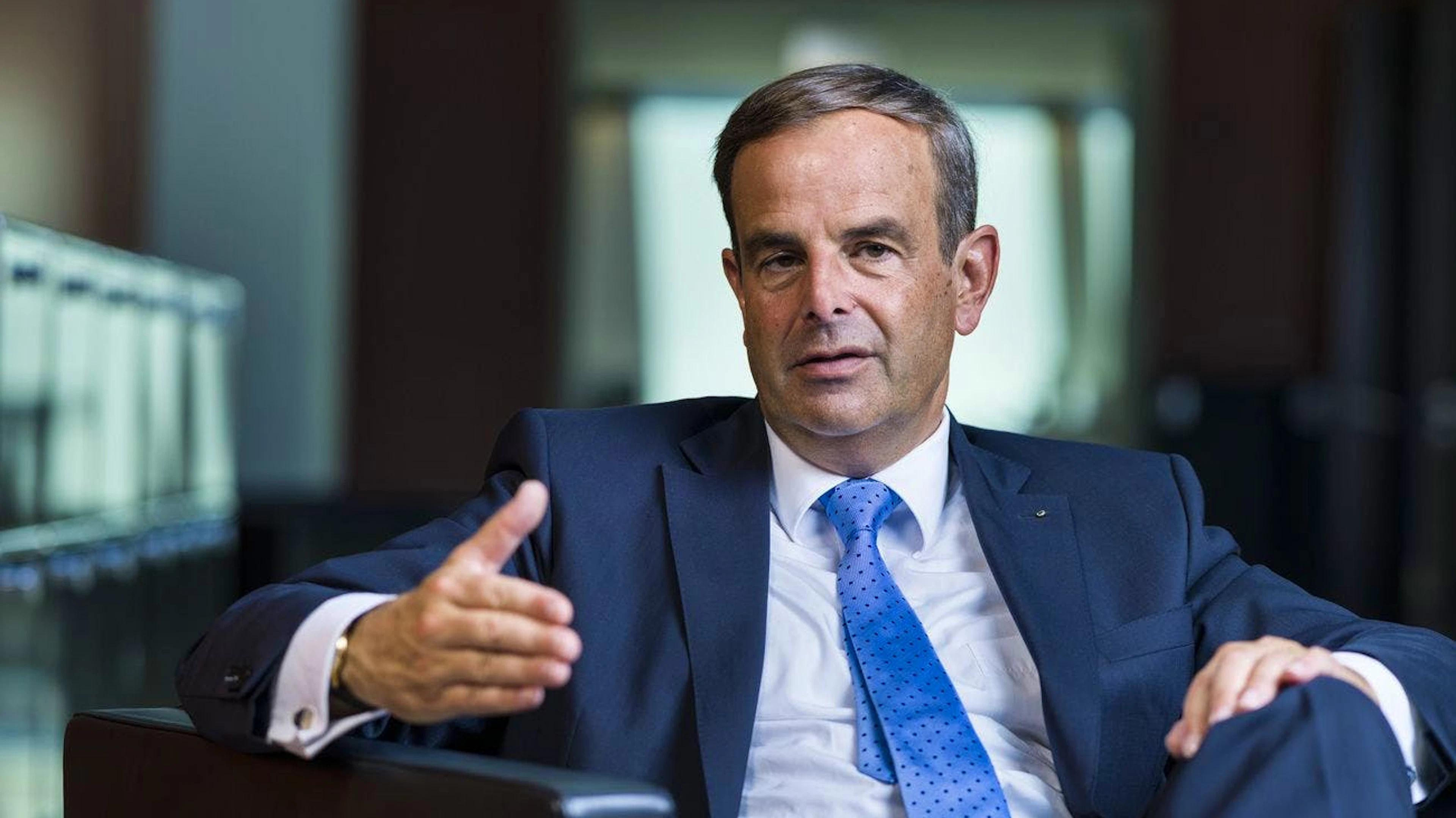Mitte-Parteichef Gerhard Pfister ist ihm aber dicht auf den Fersen – und könnte die FDP je nach Umfrage sogar überholen. 2019 kam die damalige CVP noch auf 11,4 Prozent.