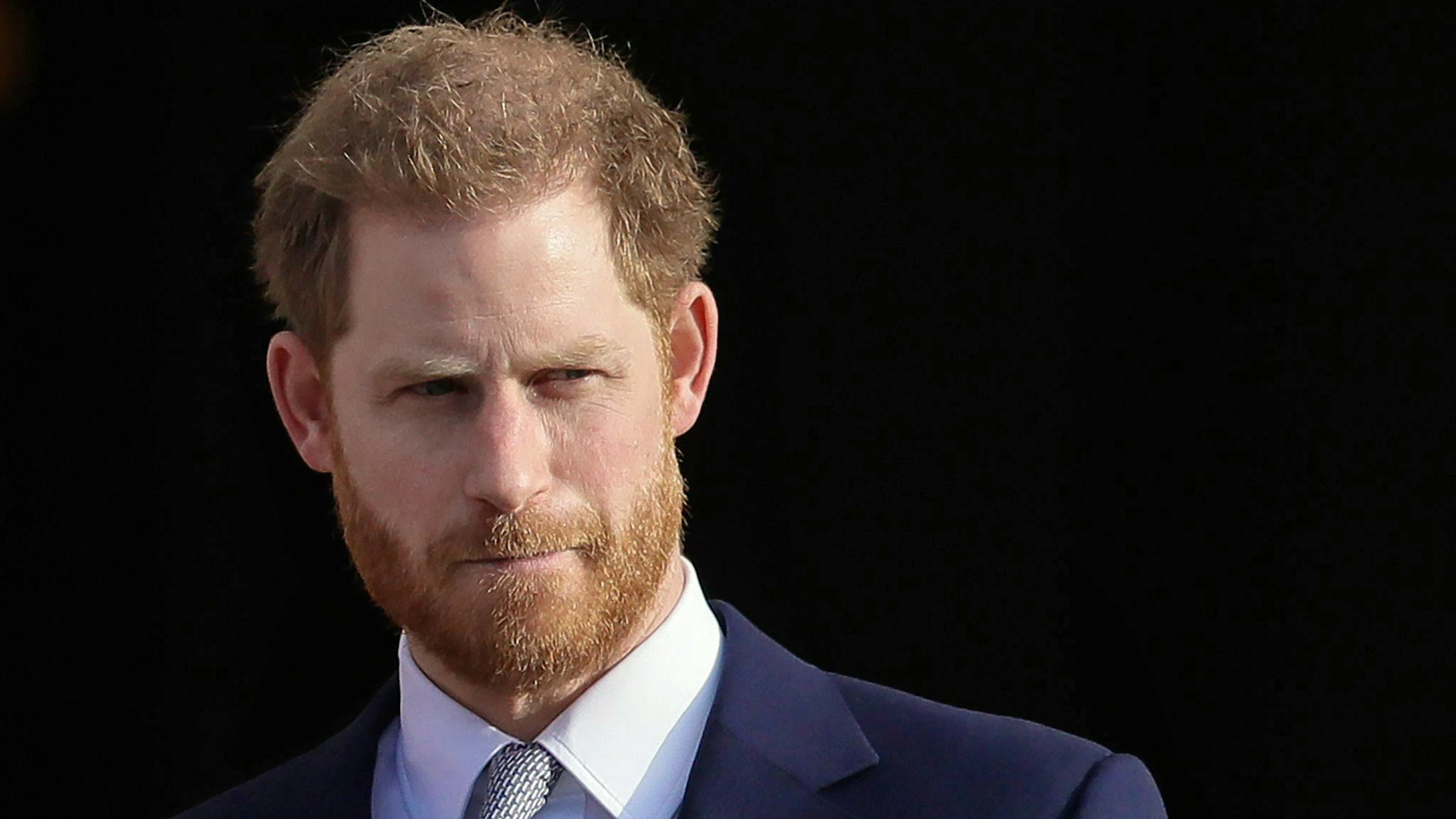 Prinz Harry packt in seinen Memoiren über die britischen Royals aus.