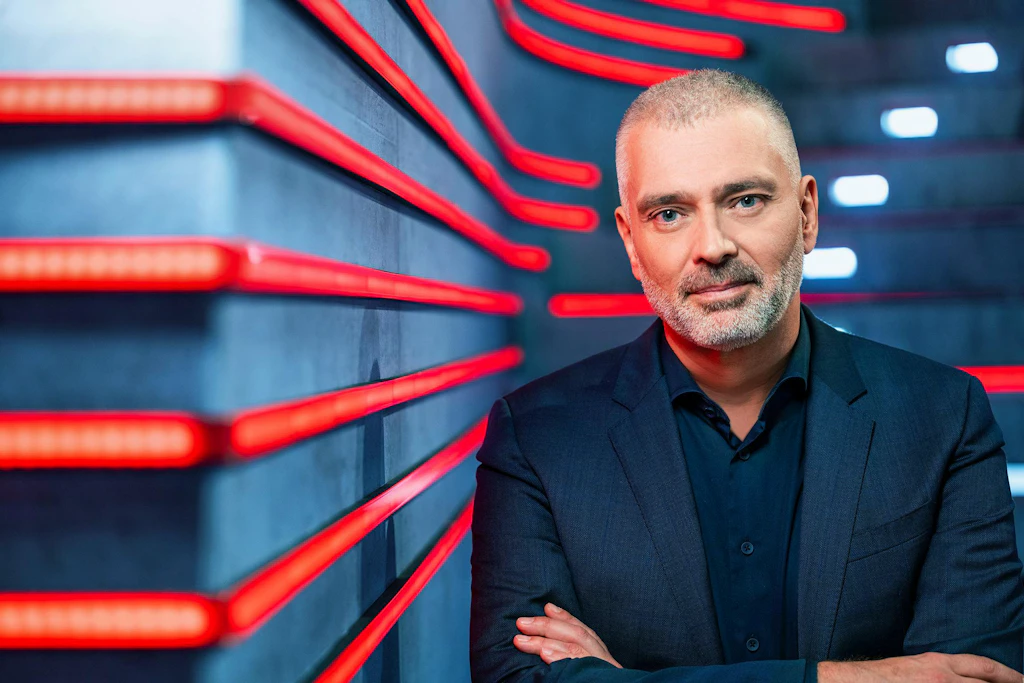 Photo: bluewin.ch Sandro Brotz to Leave Swiss Radio and Television for Ringier