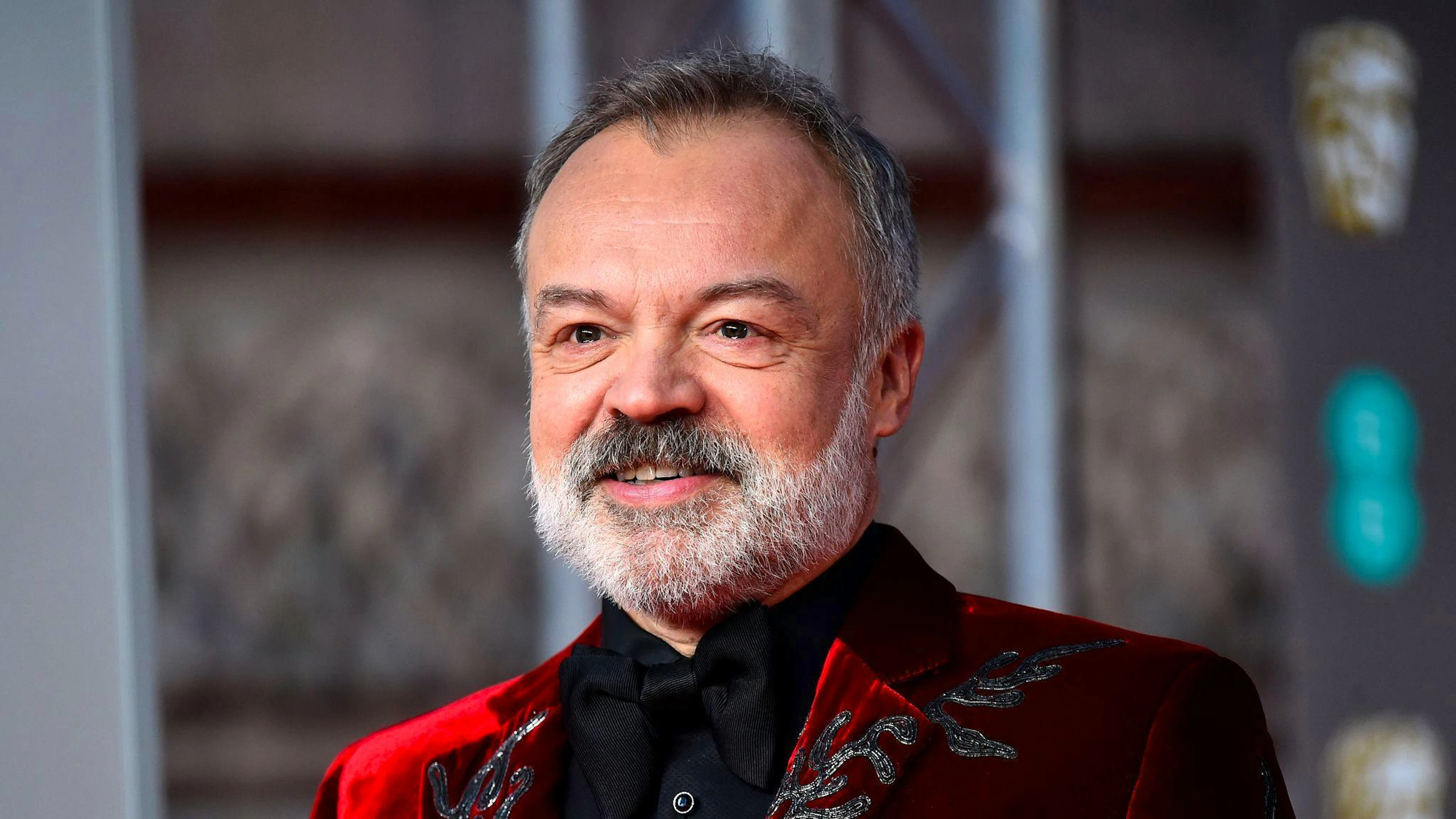 Eine «Anti-Gastgeberin»: Der BBC-Kommentar Graham Norton über ESC-Moderatorin Hazel Brugger.