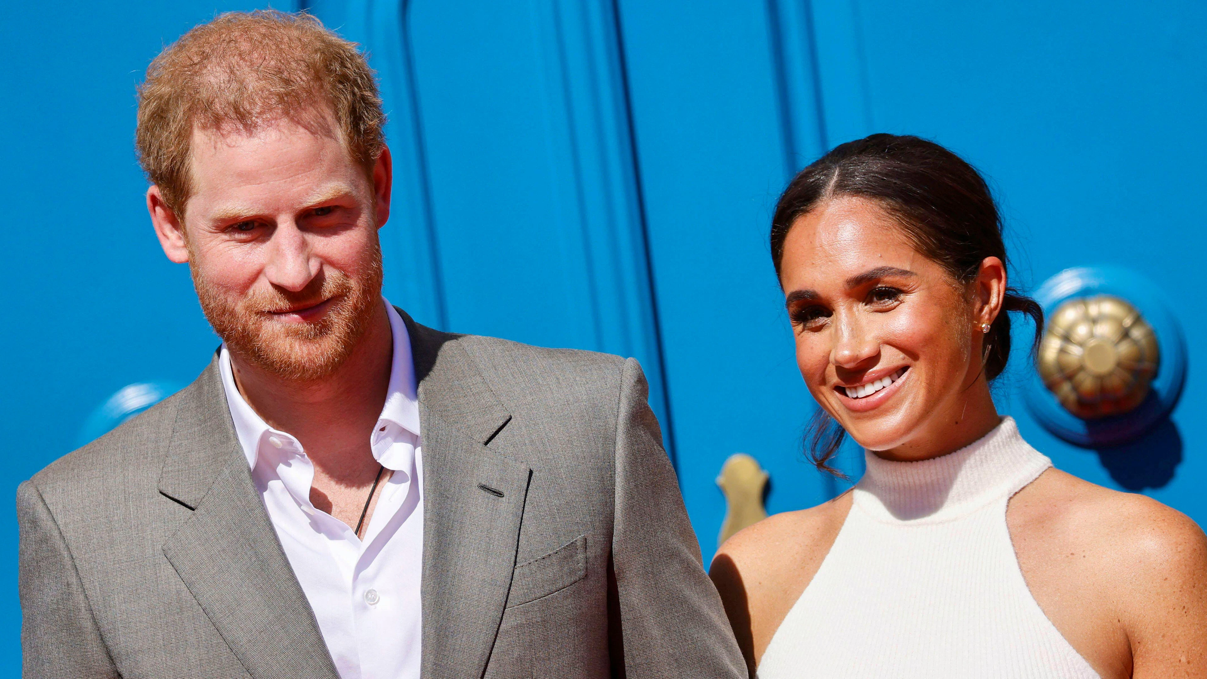 Harry und Meghan haben David und Victoria Beckham nach Vorwürfen die Freundschaft gekündigt.