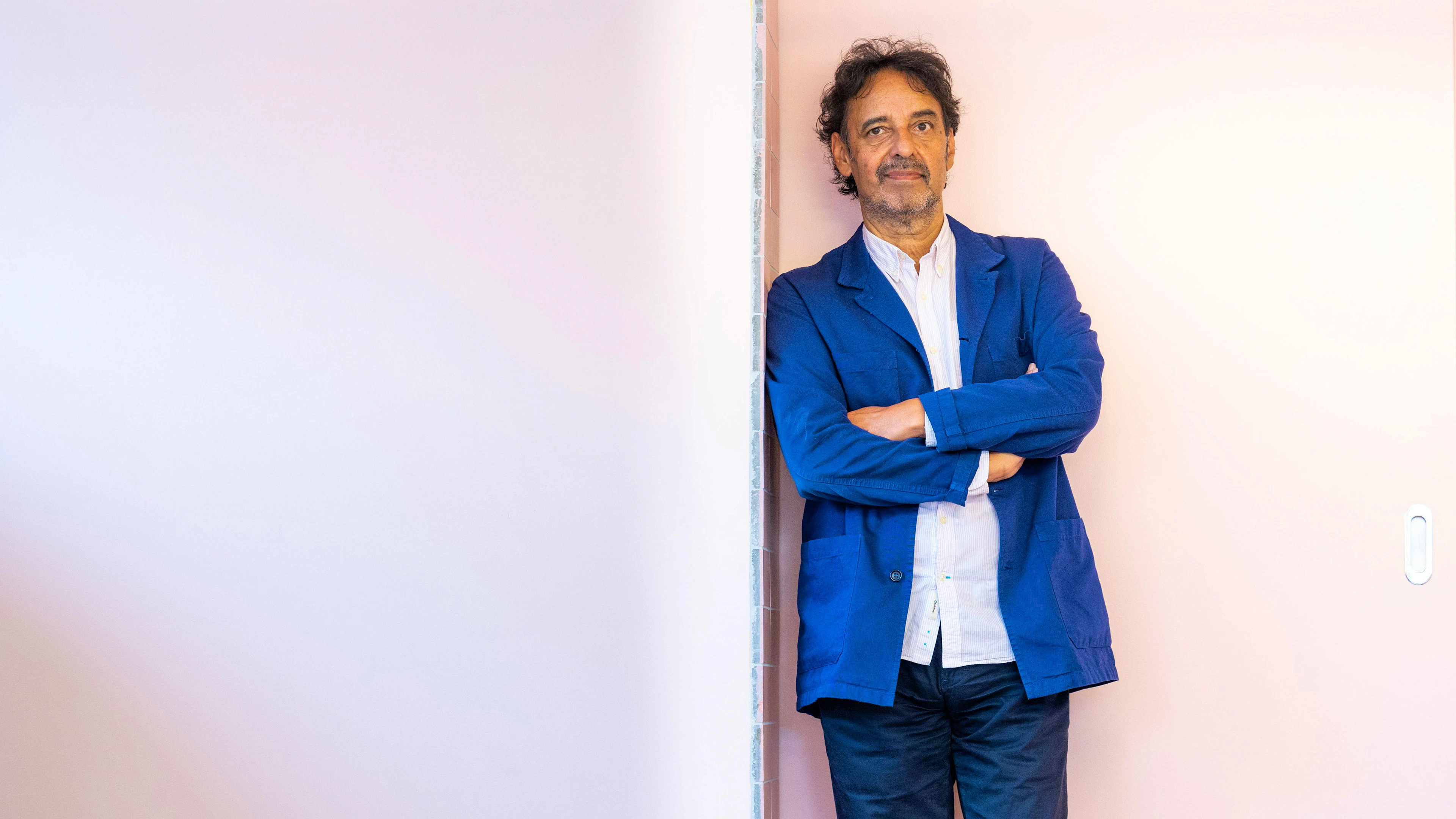 «Am Kiosk wurde ich einmal gefragt: Wo kommst du her? Als ich ‹aus Menziken› geantwortet habe, lachte die Frau und sagte: ‹Ein guter Witz.›»: Martin R. Dean, Schriftsteller.