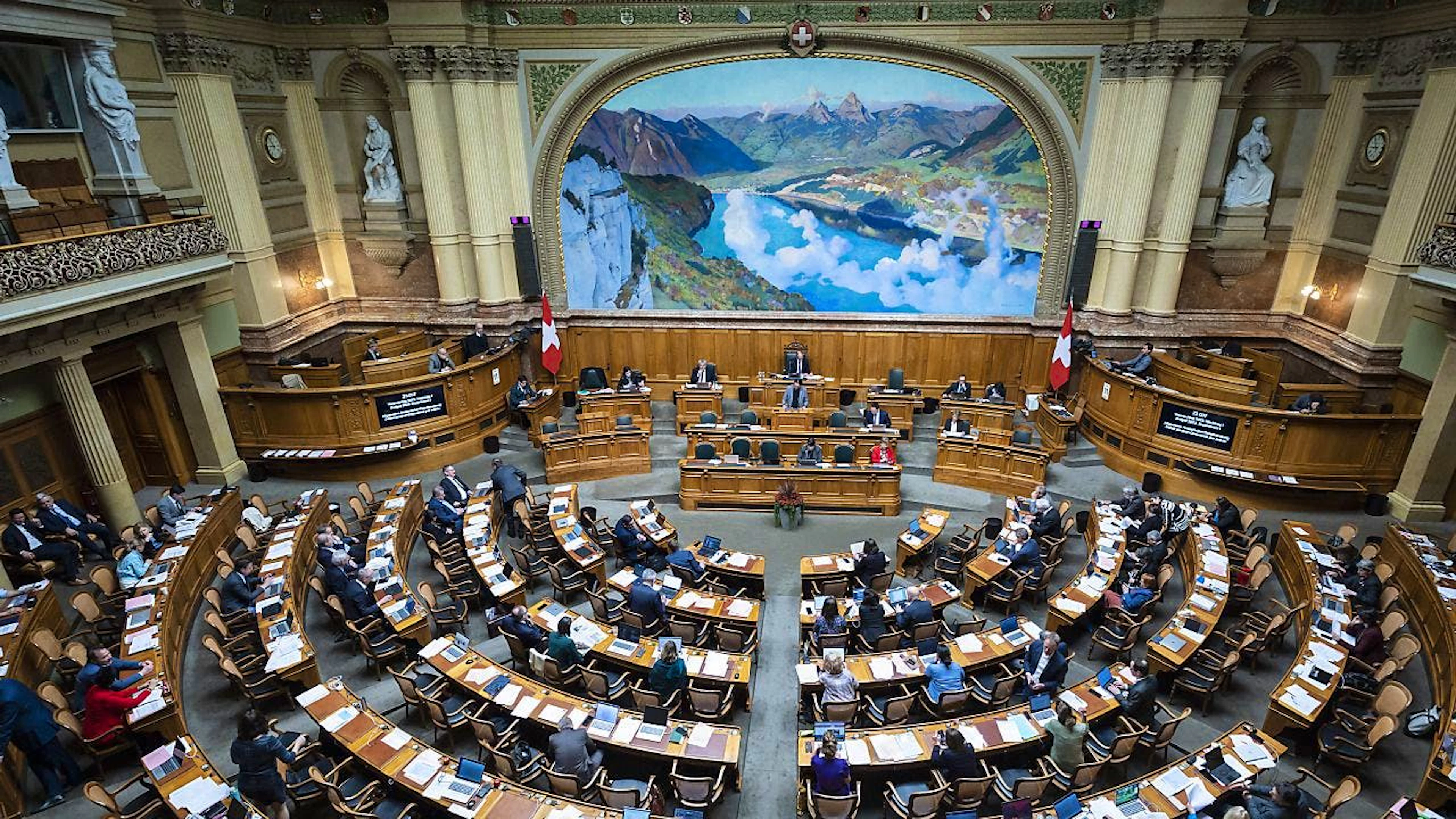 Die Diskussion, we die Auslandschweizer*innen im Parlament künftig vertreten sein könnten, nimmt hinsichtlich der anstehenden Wahlen Fahrt auf (Symbolbild).