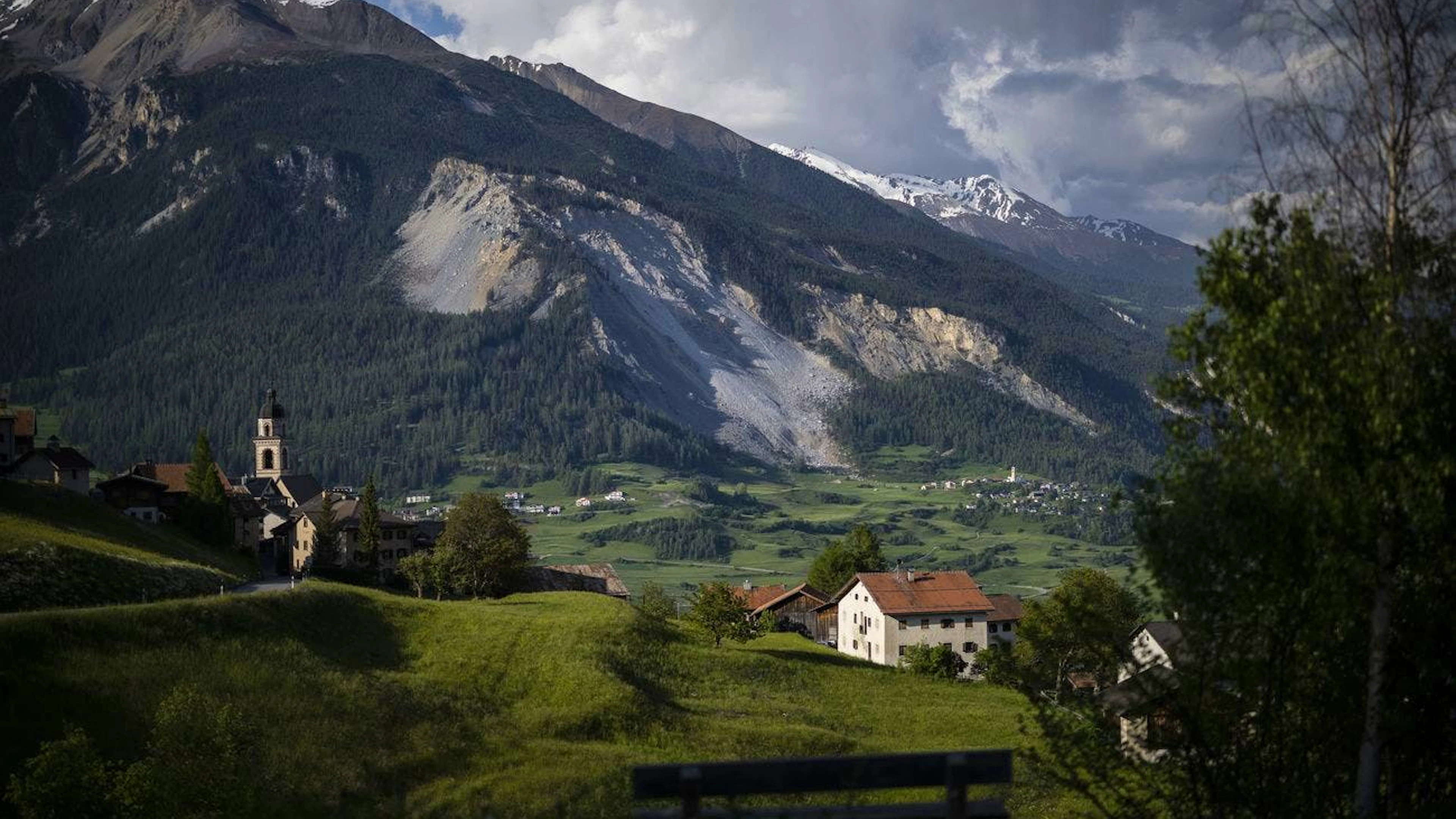 Un villaggio fantasma da più di tre settimane: una veduta sulla zona evacuata a Brienz (foto d'archivio).
