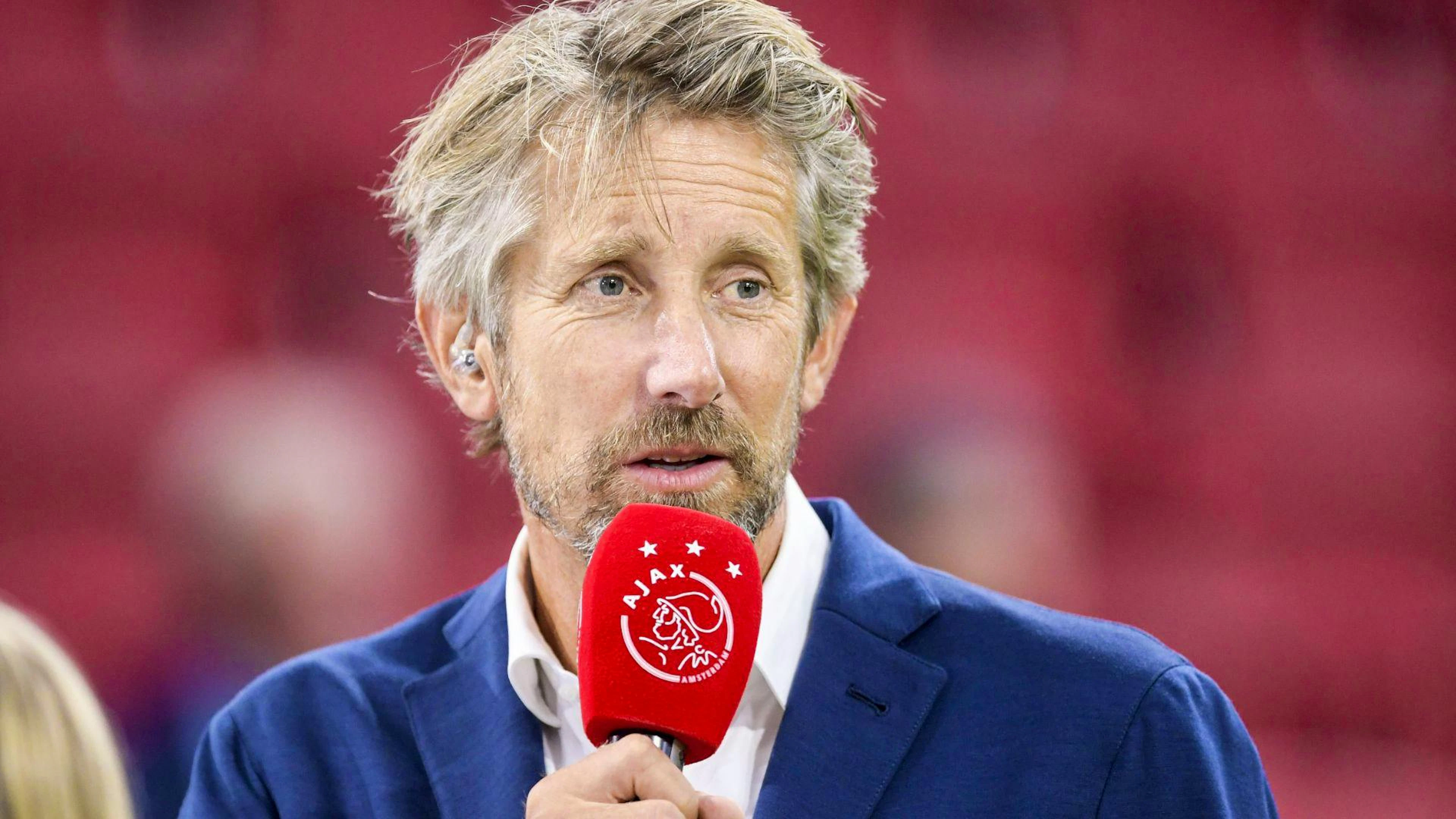 Edwin van der Sar wird weiter auf der Intensivstation behandelt.