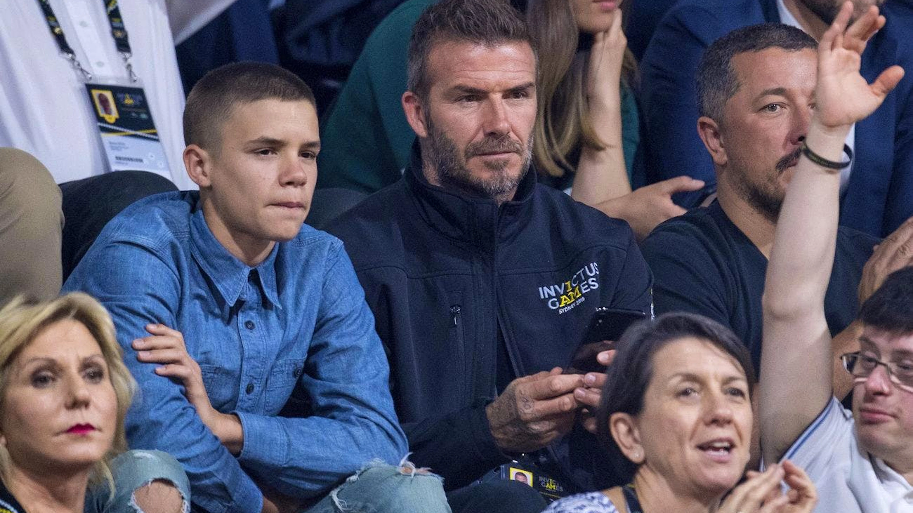 David Beckham besuchte mit seinem Sohn Romeo danach die von Harry organisierten Invictus-Games. Seinen ehemaligen Kumpel habe er dabei aber nicht getroffen.&nbsp;