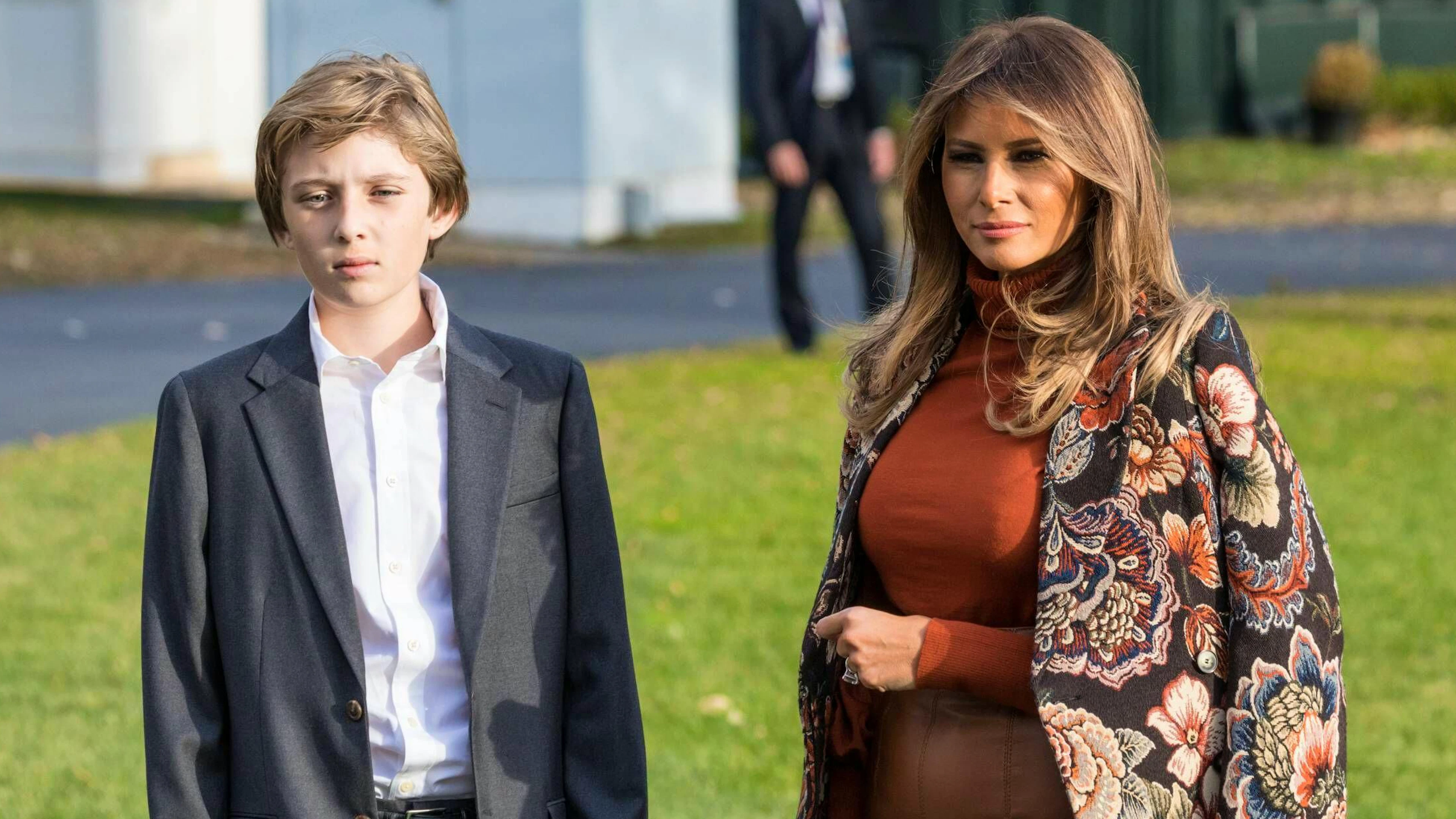 Barron und seine Mutter Melania haben eine enge Beziehung. Die 53-Jährige zog gar erst sechs Monate nach Donalds Wahl ins Weisse Haus – damit Barron sein Schuljahr noch beenden konnte.
