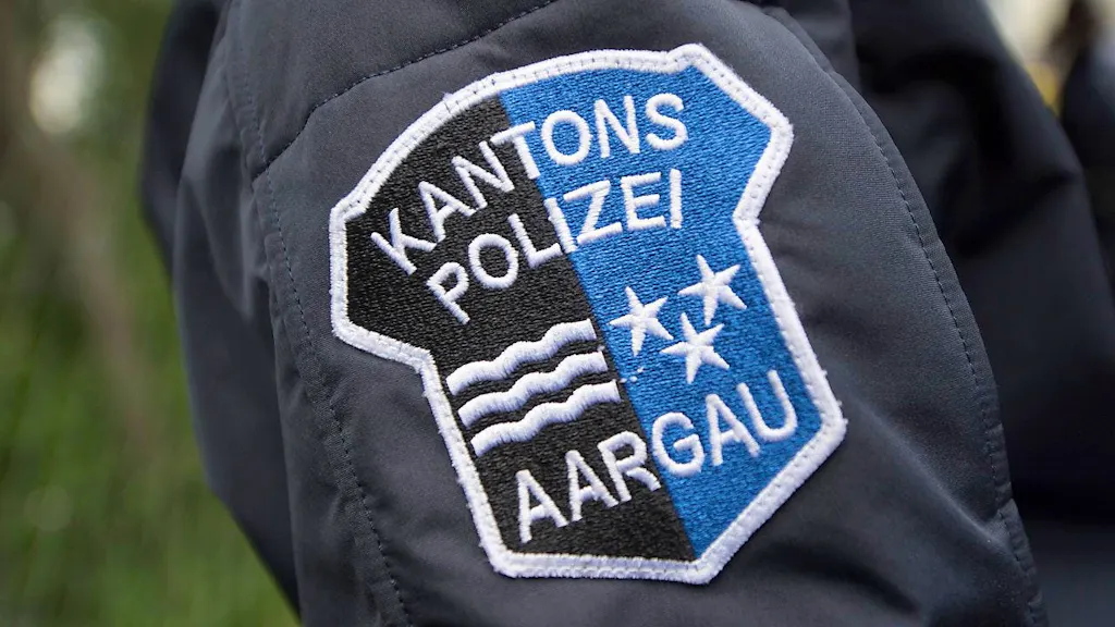 Brothers Cross Tracks in Aarau — Train Fatally Strikes 24-Year-Old