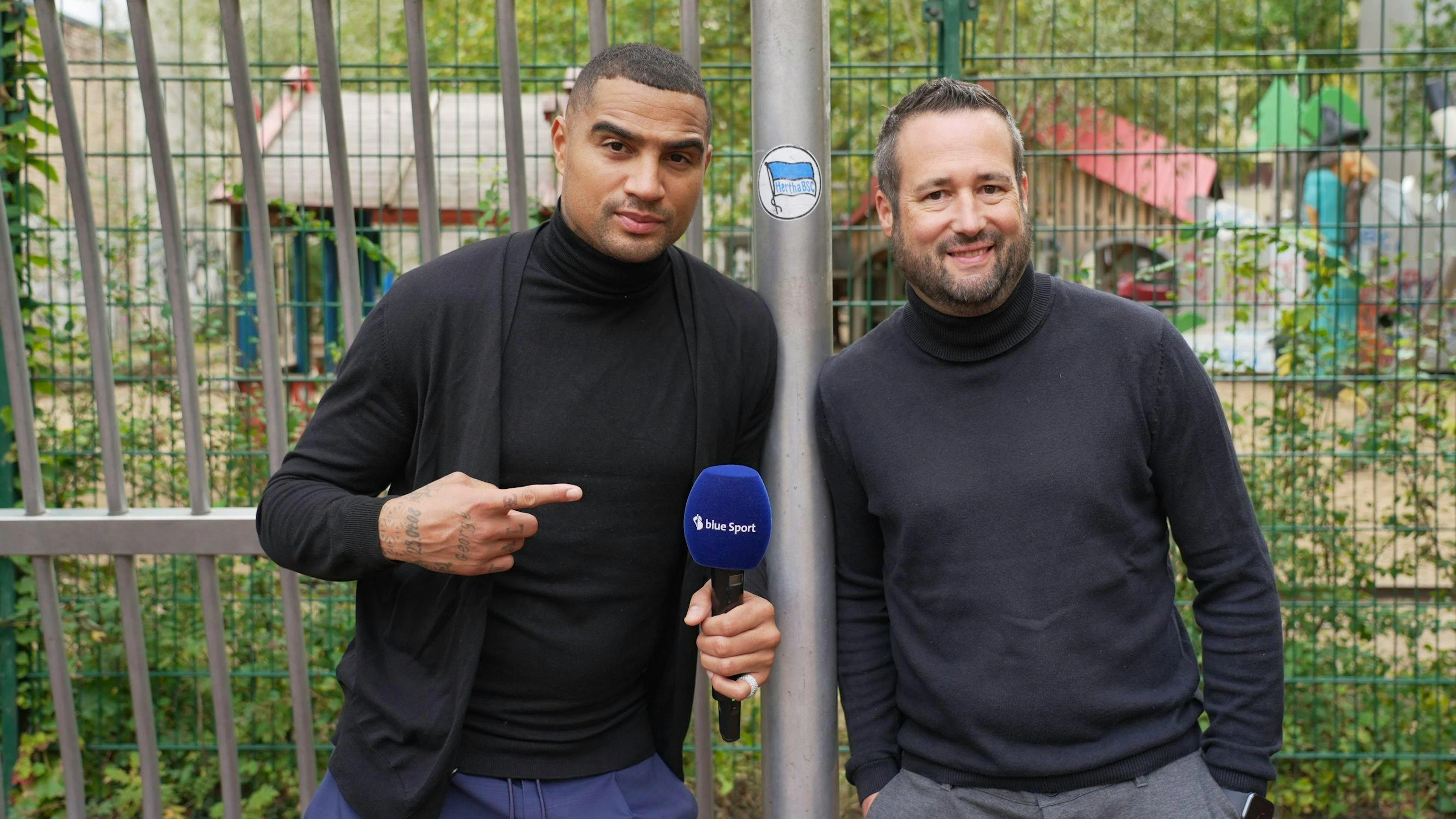 Kevin-Prince Boateng (links) zusammen mit blue Sport Chefredaktor Sport Andreas Böni.