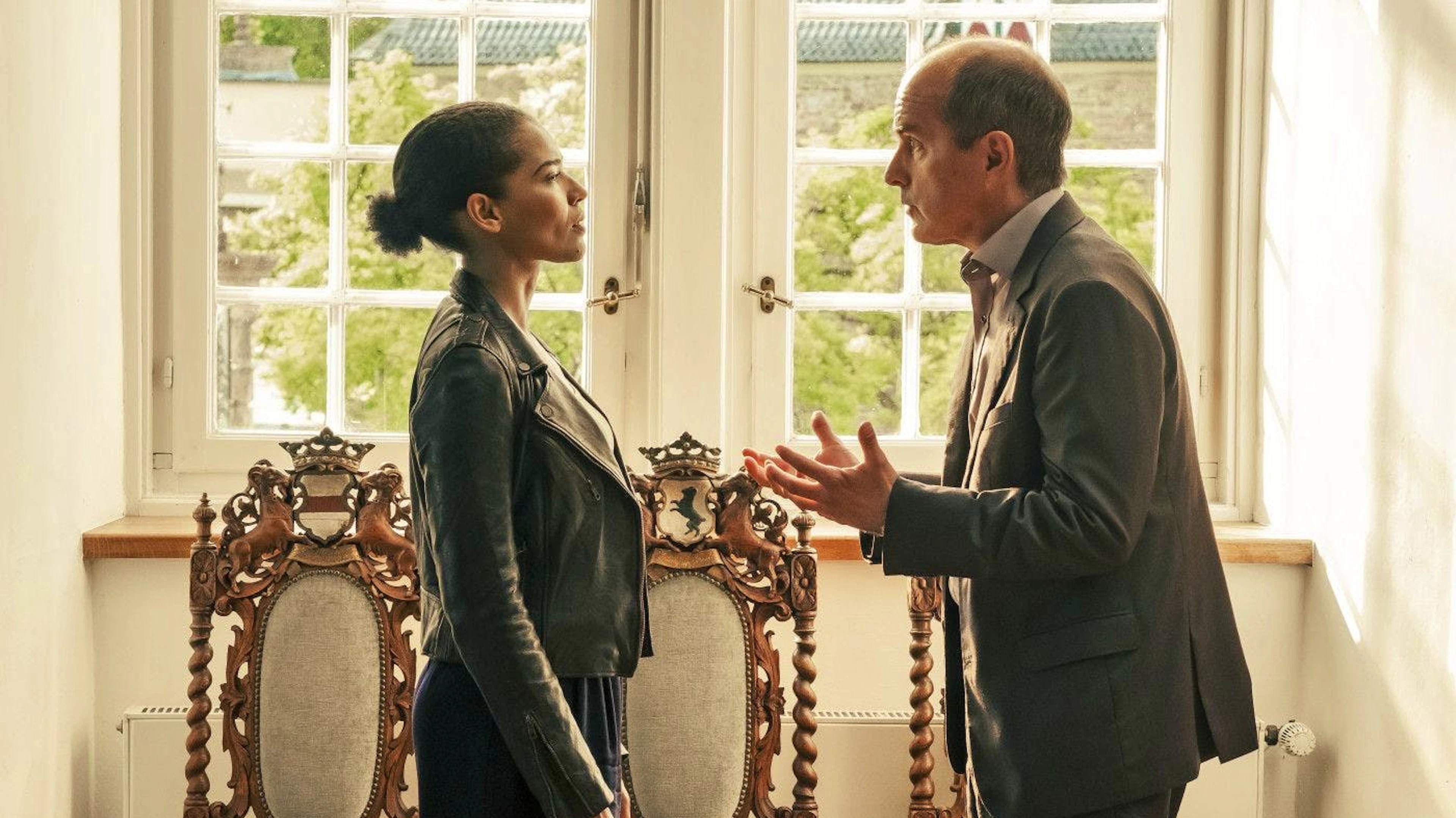 Hochzeitsplaner Dieter Salzmann (Herbst) will nach diesem letzten Fest einen neuen Weg einschlagen – es läuft jedoch alles schief. Dabei kriegt er sich auch immer wieder in die Haare mit seiner Assistentin Jella (Cynthia Micas).