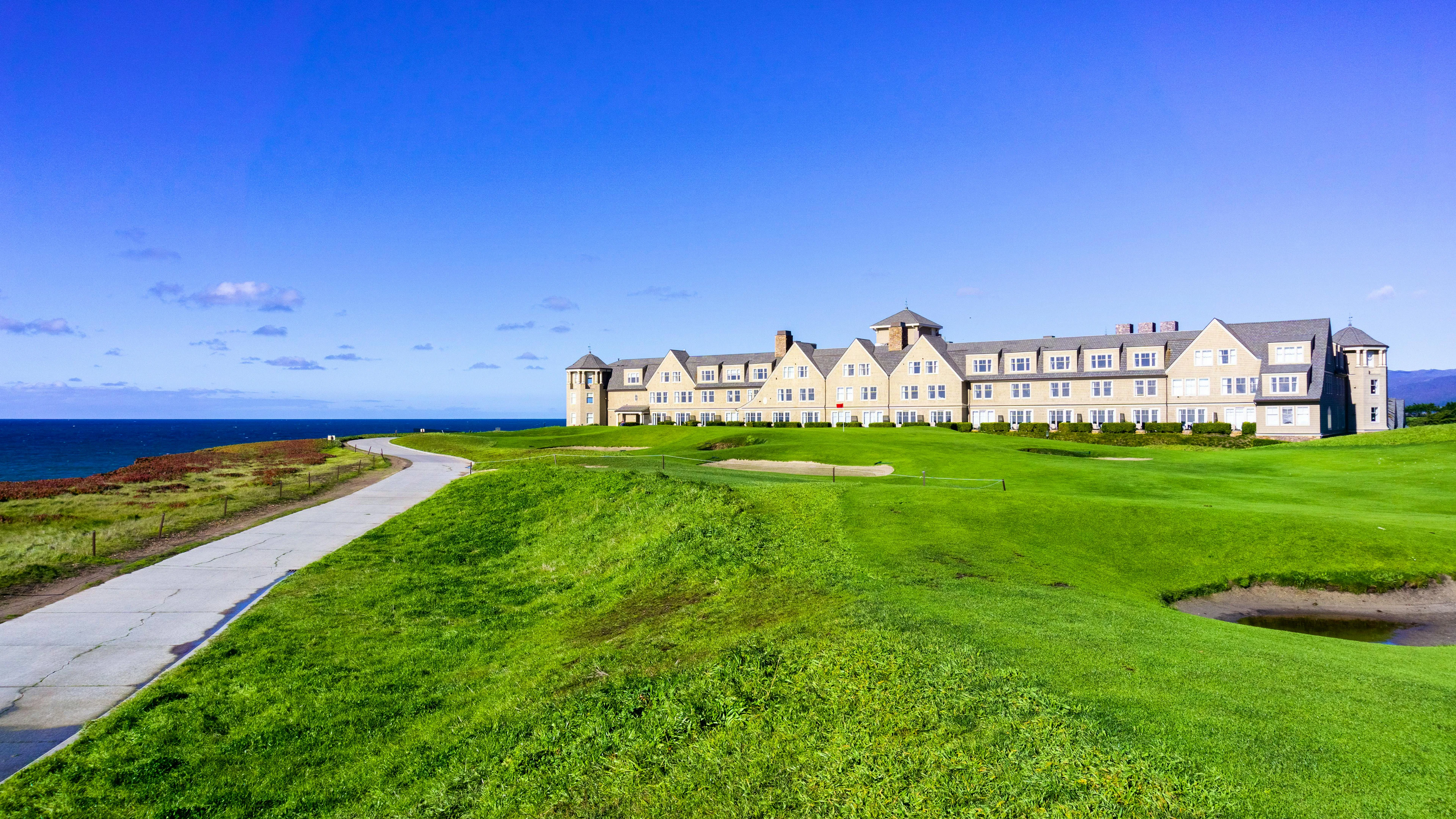 Das Ritz-Carlton in Half Moon Bay liegt idyllisch an der kalifornischen Küste – wegen des Hotelservice ist es aber in Schieflage geraten.