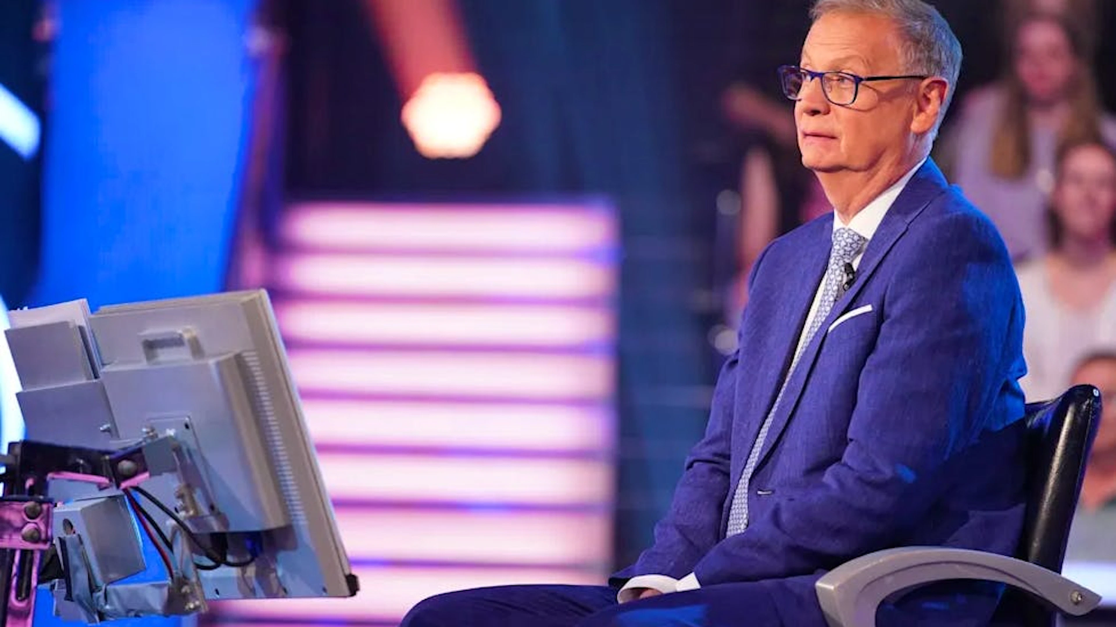 «Kunst? Dafür bin ich nicht eingeteilt»: Quizmaster Günther Jauch amüsiert sich über die Telefon-Joker-Situation.