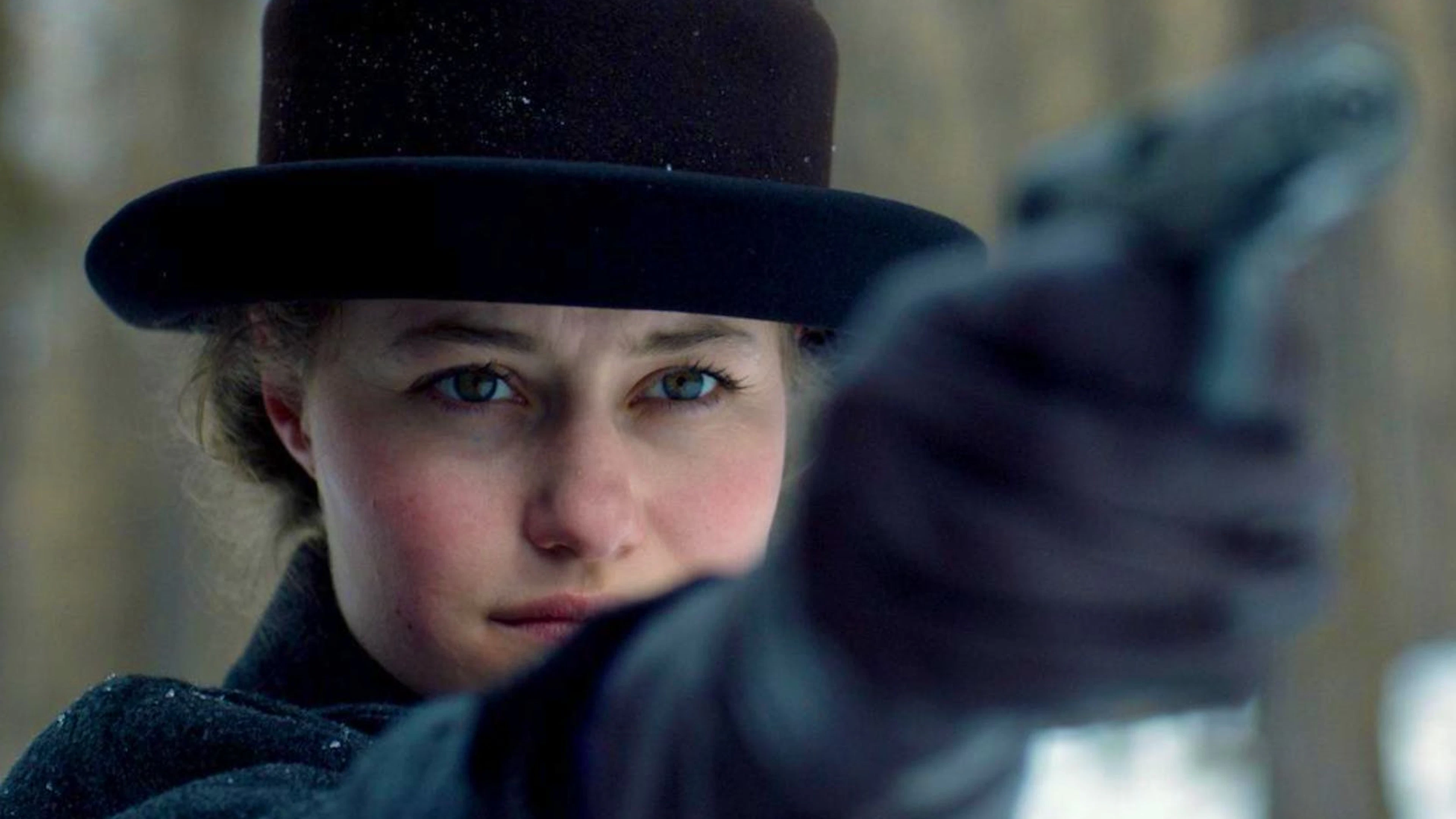 Diese Serie trifft ins Schwarze: Johanna Gabathuler (Dominique Devenport) in «Davos 1917».
