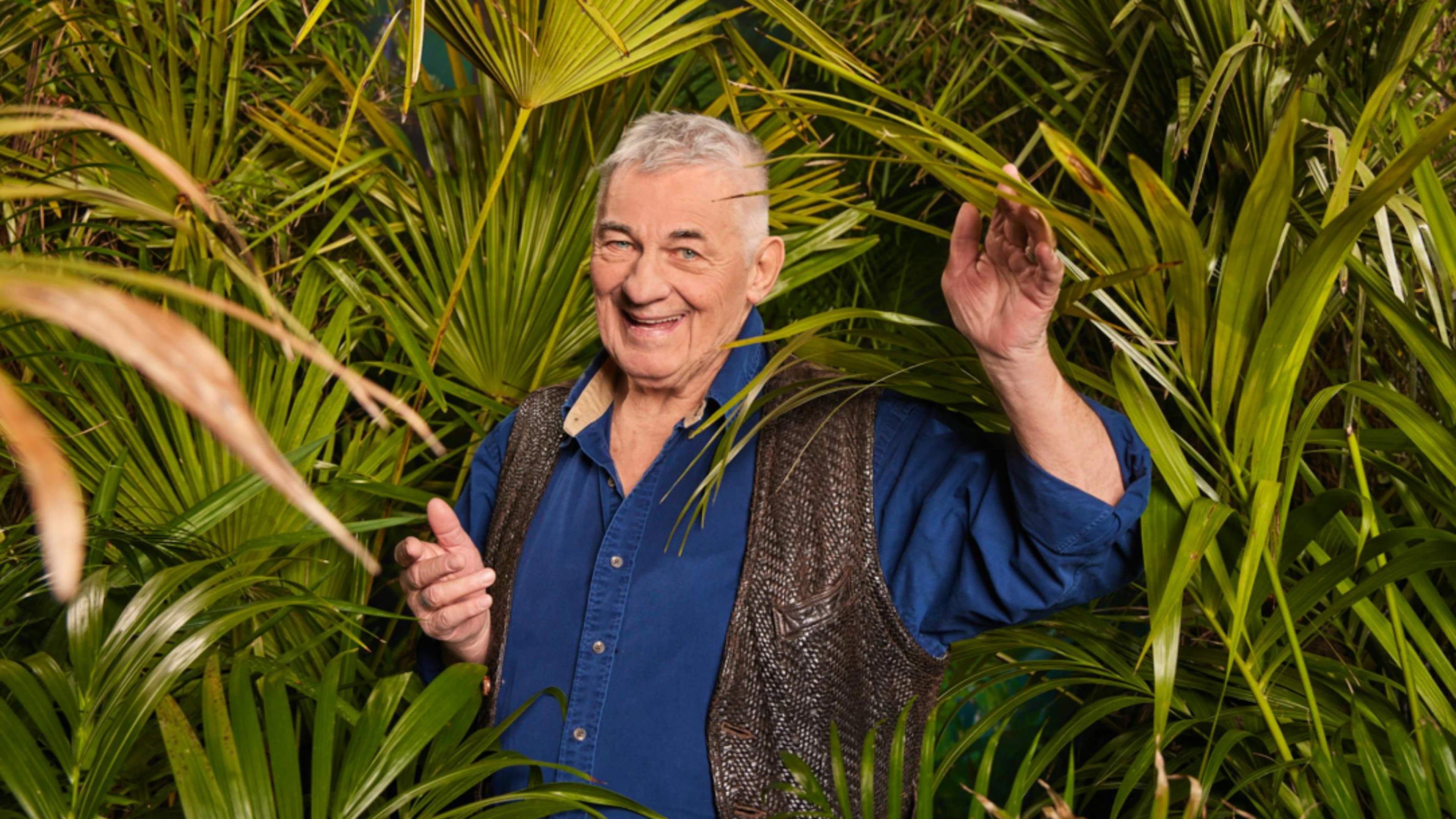 Schauspieler Heinz Hoenig (72): «Ich weiss gar nicht, auf welchen Mist ich mich da einlasse.» Luxusartikel: Schnullerkette und Kissen.