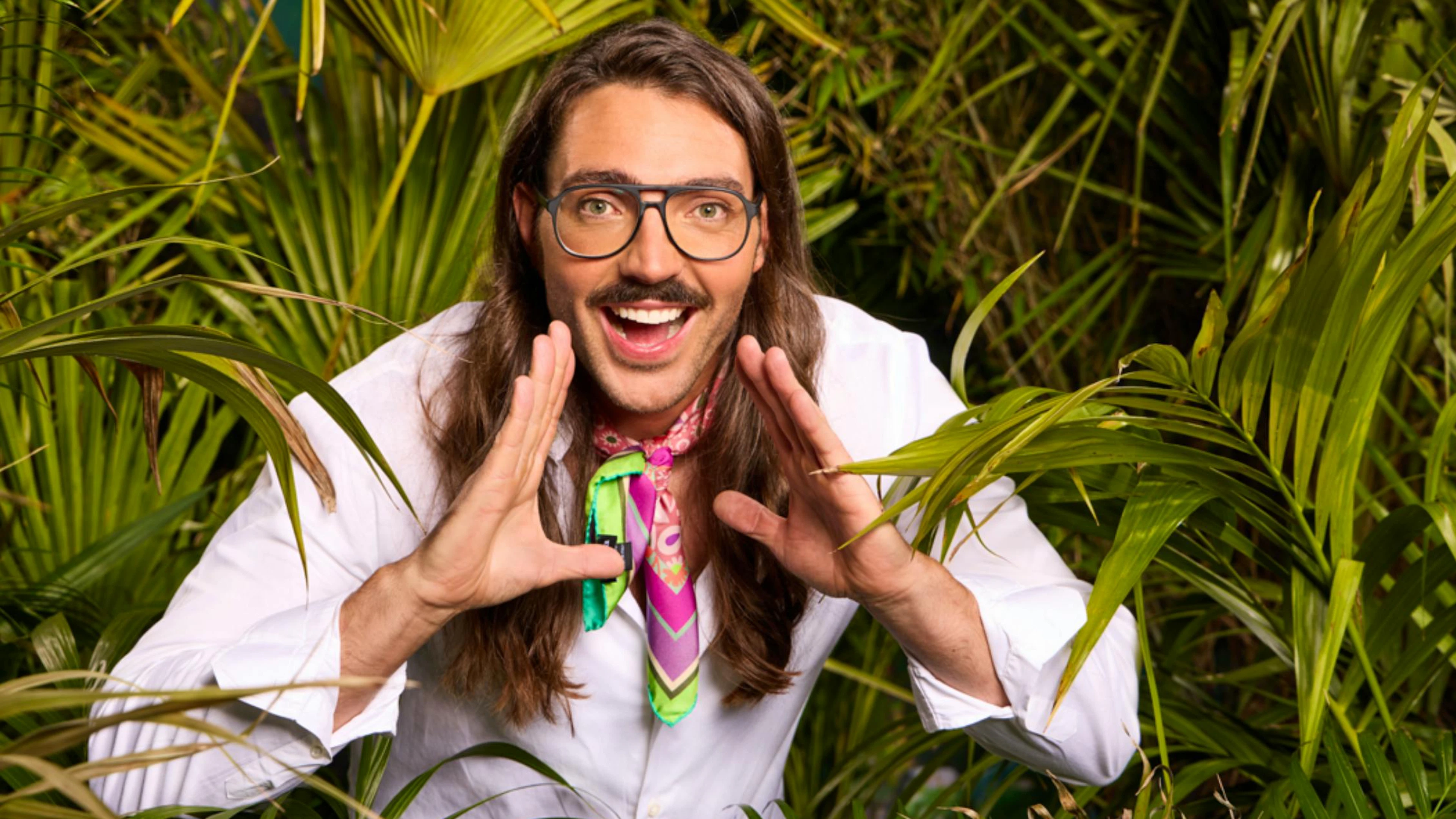 Reality-Sternchen Fabio Knez (30): «Ich gehe für mich in den Dschungel. Ich beweise es mir.» Luxusartikel. Badeschlappen und Haarbürste.