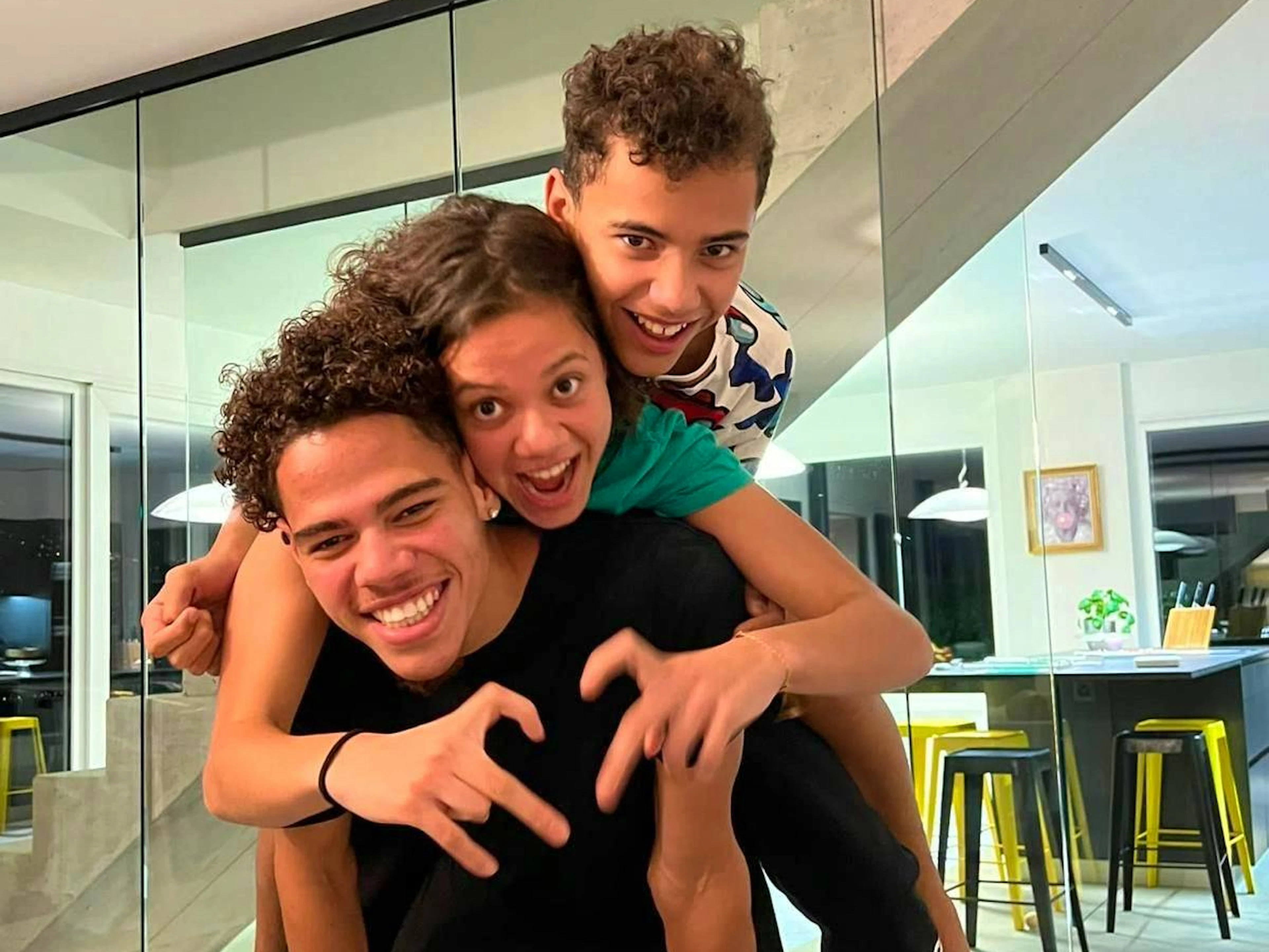 Die Beney-Geschwister: FCB-Juwel Roméo (19), YB-Supertalent Iman (18) und ihr jüngerer Bruder Pablo (14).