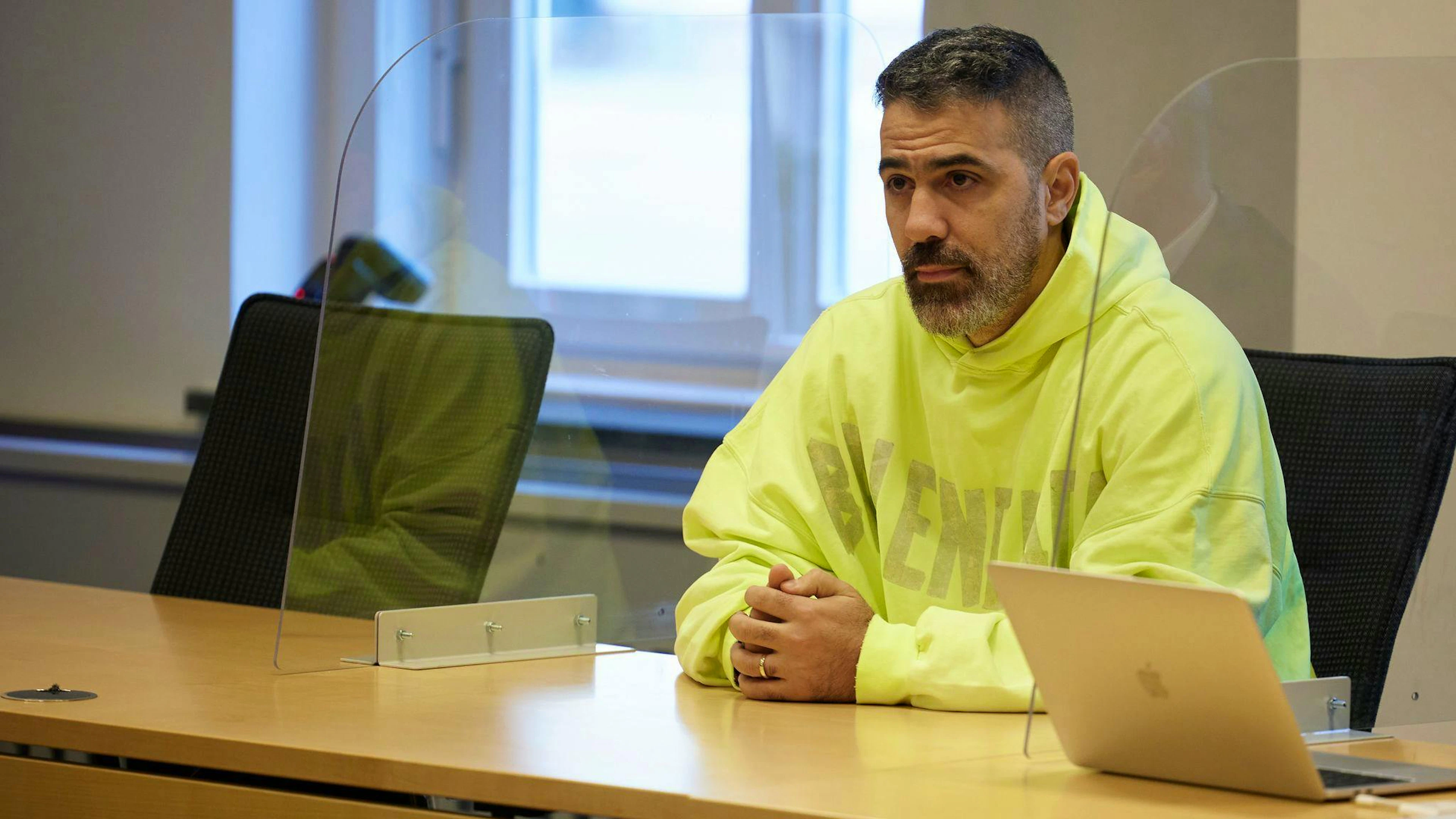 Rapper Bushido löste 2017 die Beziehungen zu seinem Ex-Manager auf und stritt sich dreieinhalb Jahre vor Gericht mit ihm.