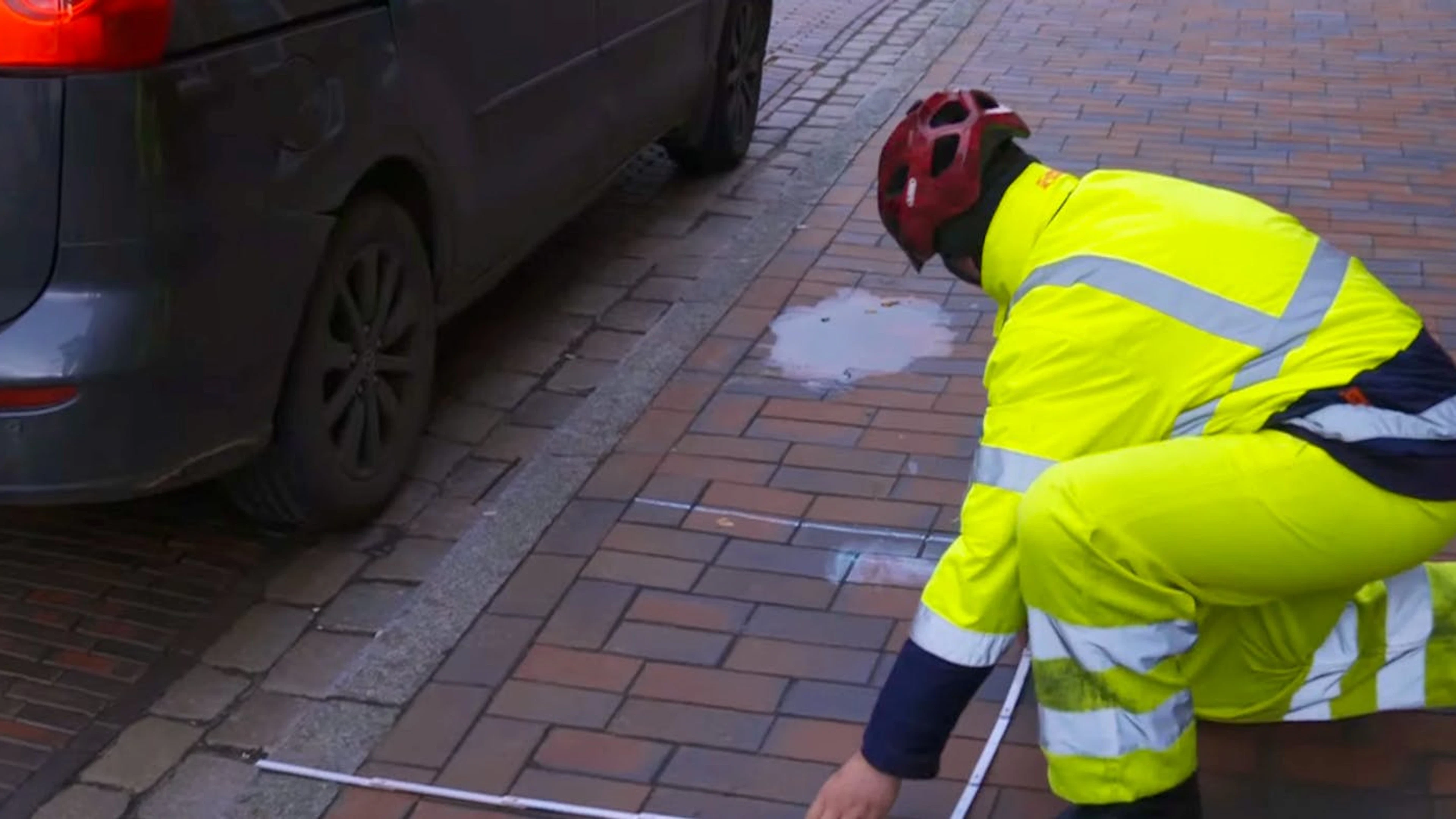 Sechs statt sieben Meter vom Schild entfernt geparkt: Das lässt Matthei nicht ungesühnt.