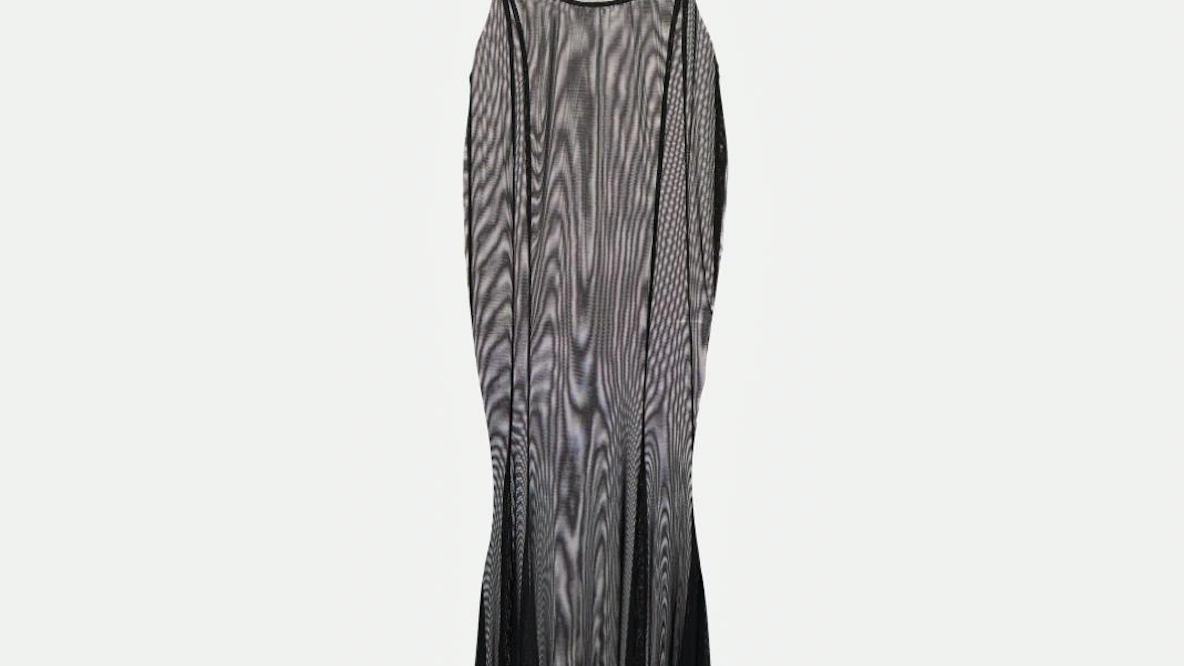 Maxikleid aus Mesh von Norma Kamali für 153 Franken, via Mytheresa.&nbsp;